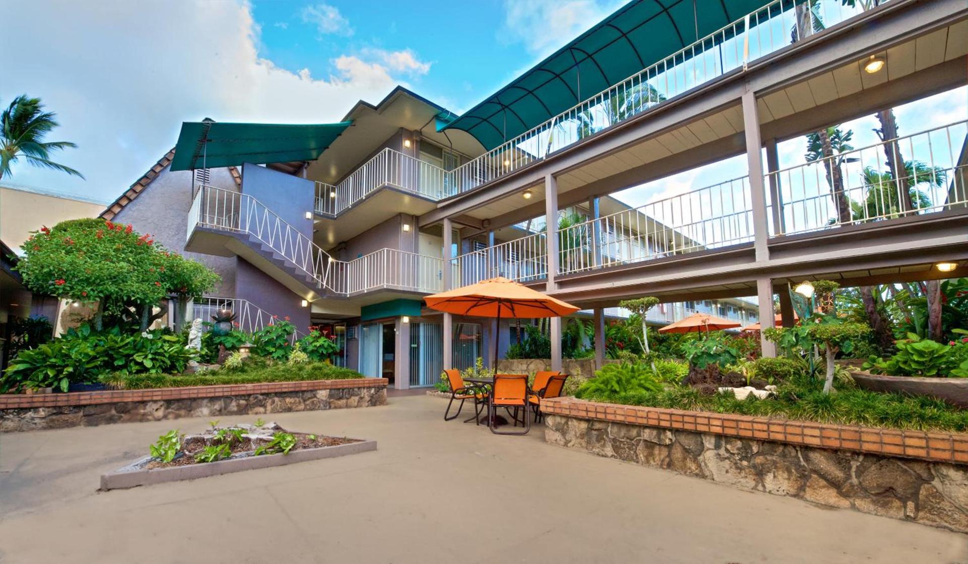 Pacific Marina Inn Airport photo 3