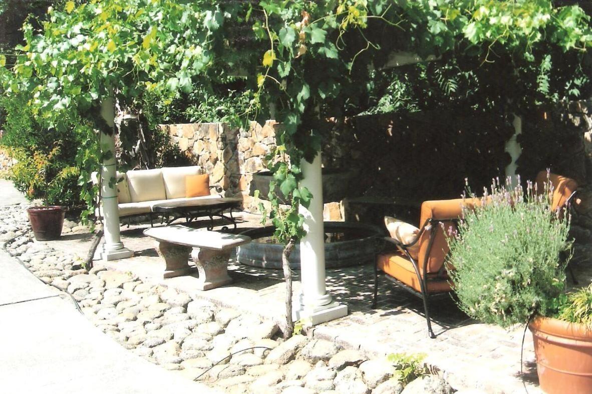 Spanish Villa Inn photo 6