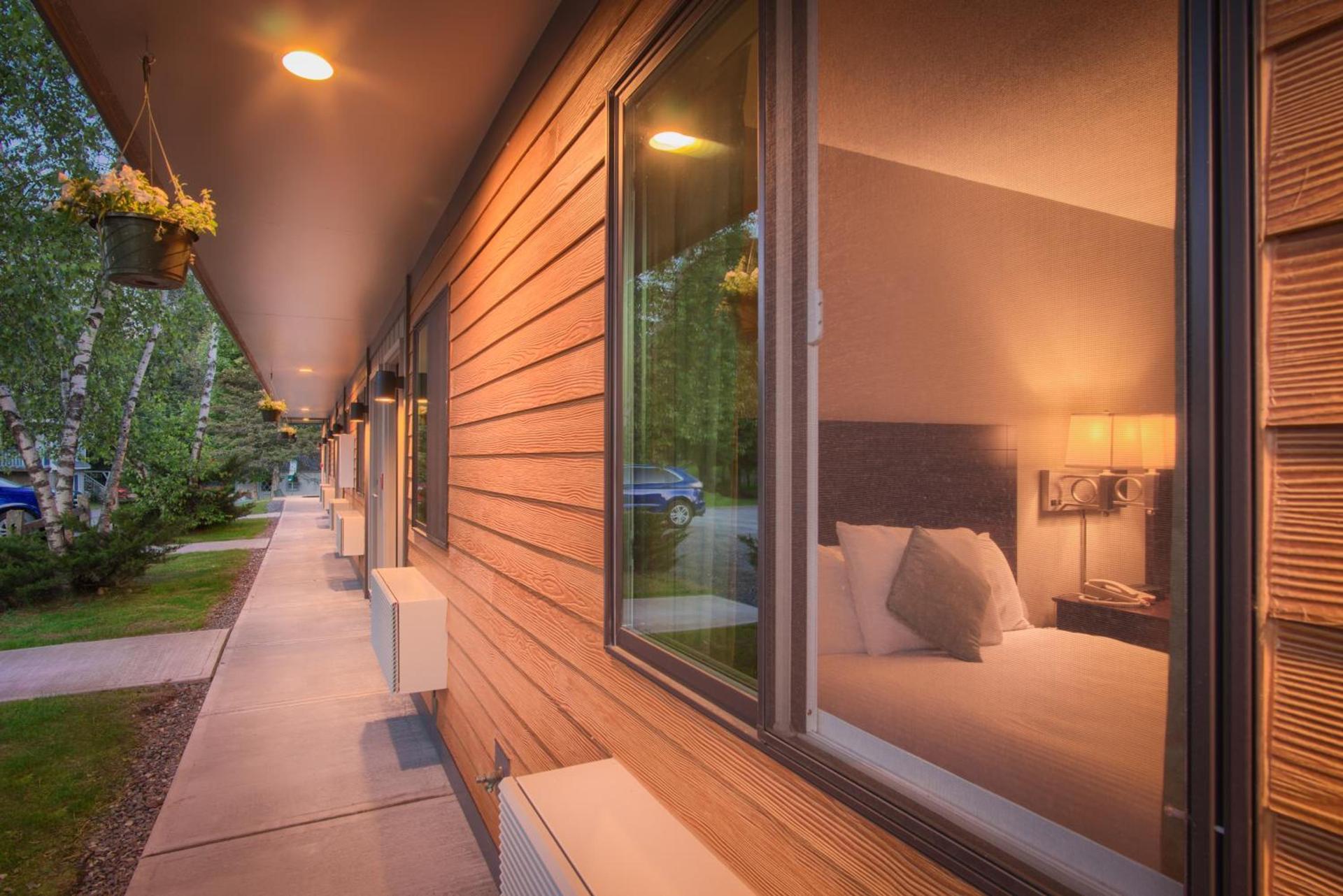 Sun & Ski Inn and Suites photo 22