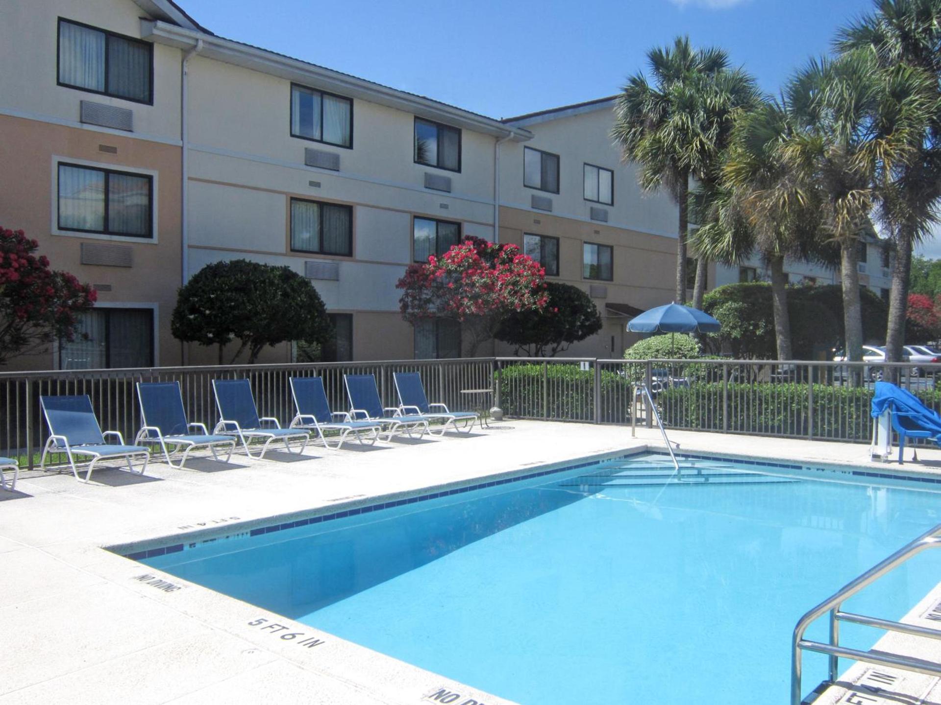 Candlewood Suites Jacksonville Southpoint photo 18