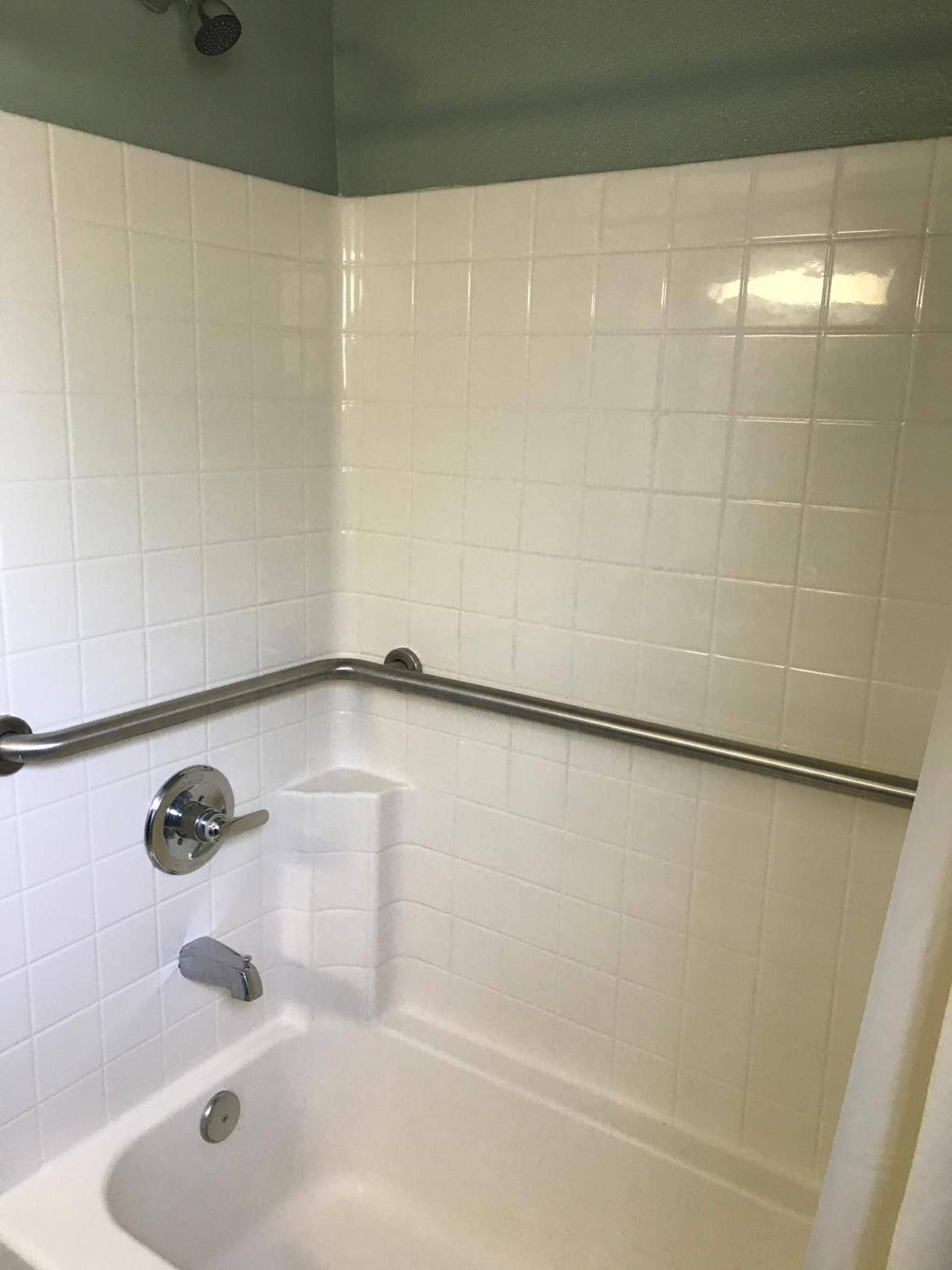 Economy Inn photo 18