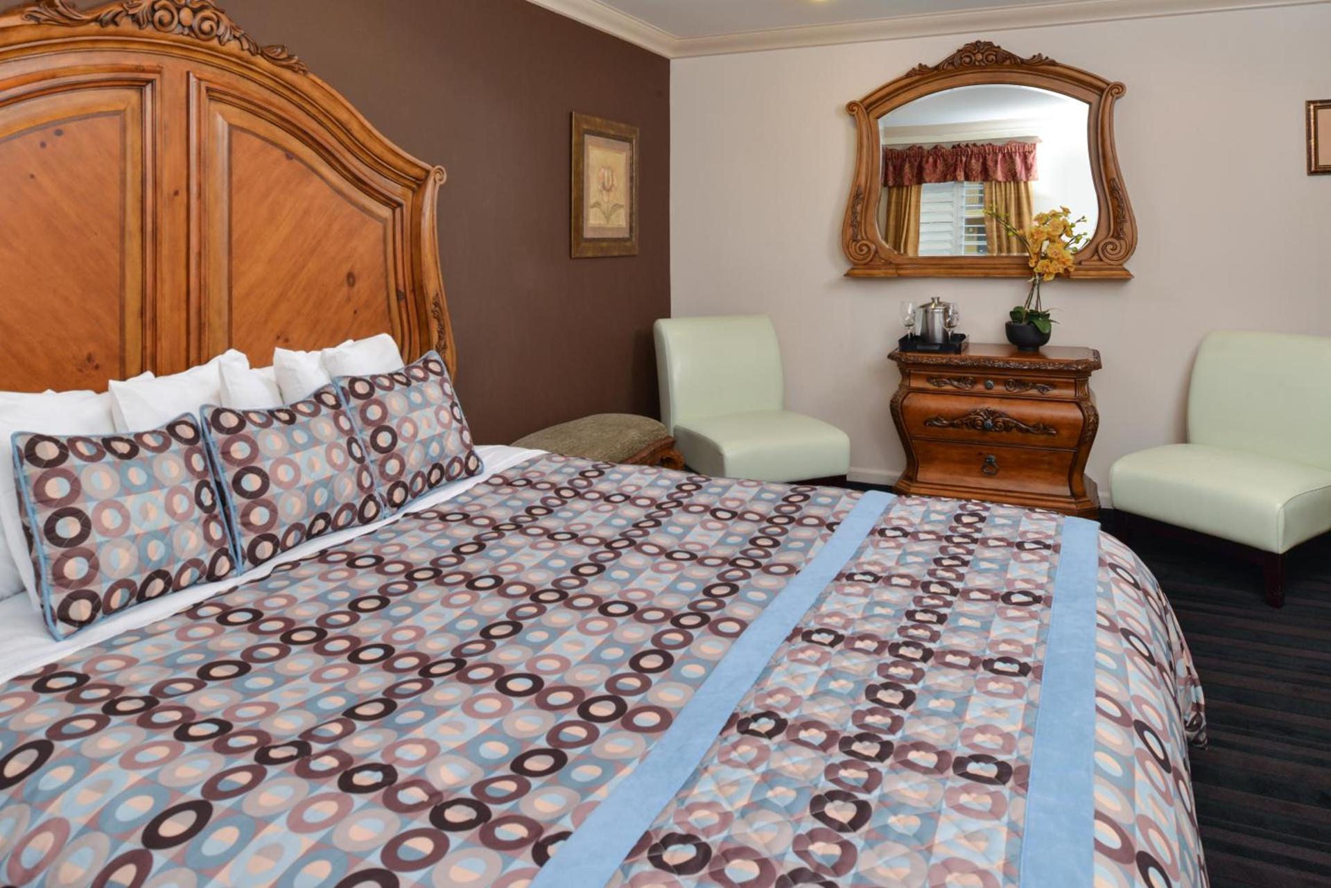 Napa Valley Hotel & Suites photo 19