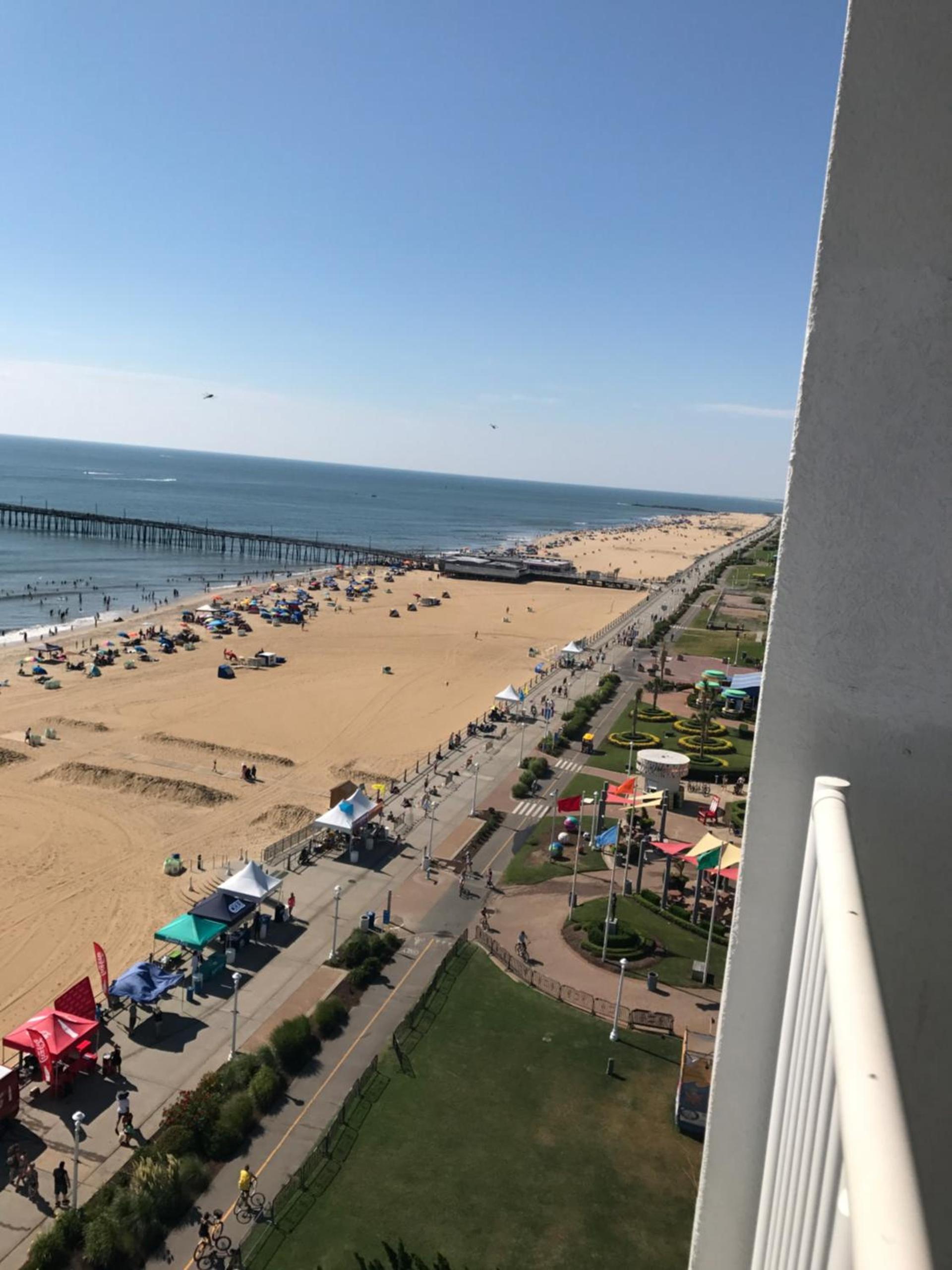 Sun and Sand Resort Oceanfront Suites photo 9