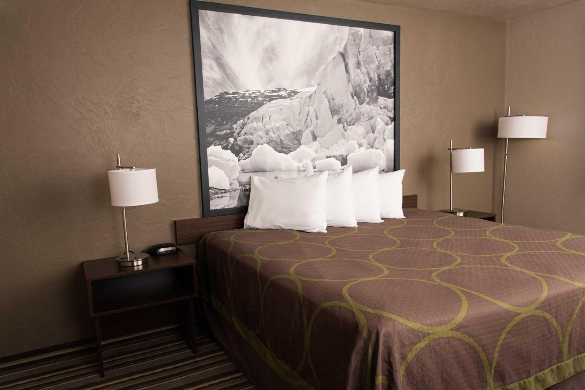 Super 8 by Wyndham Juneau photo 18