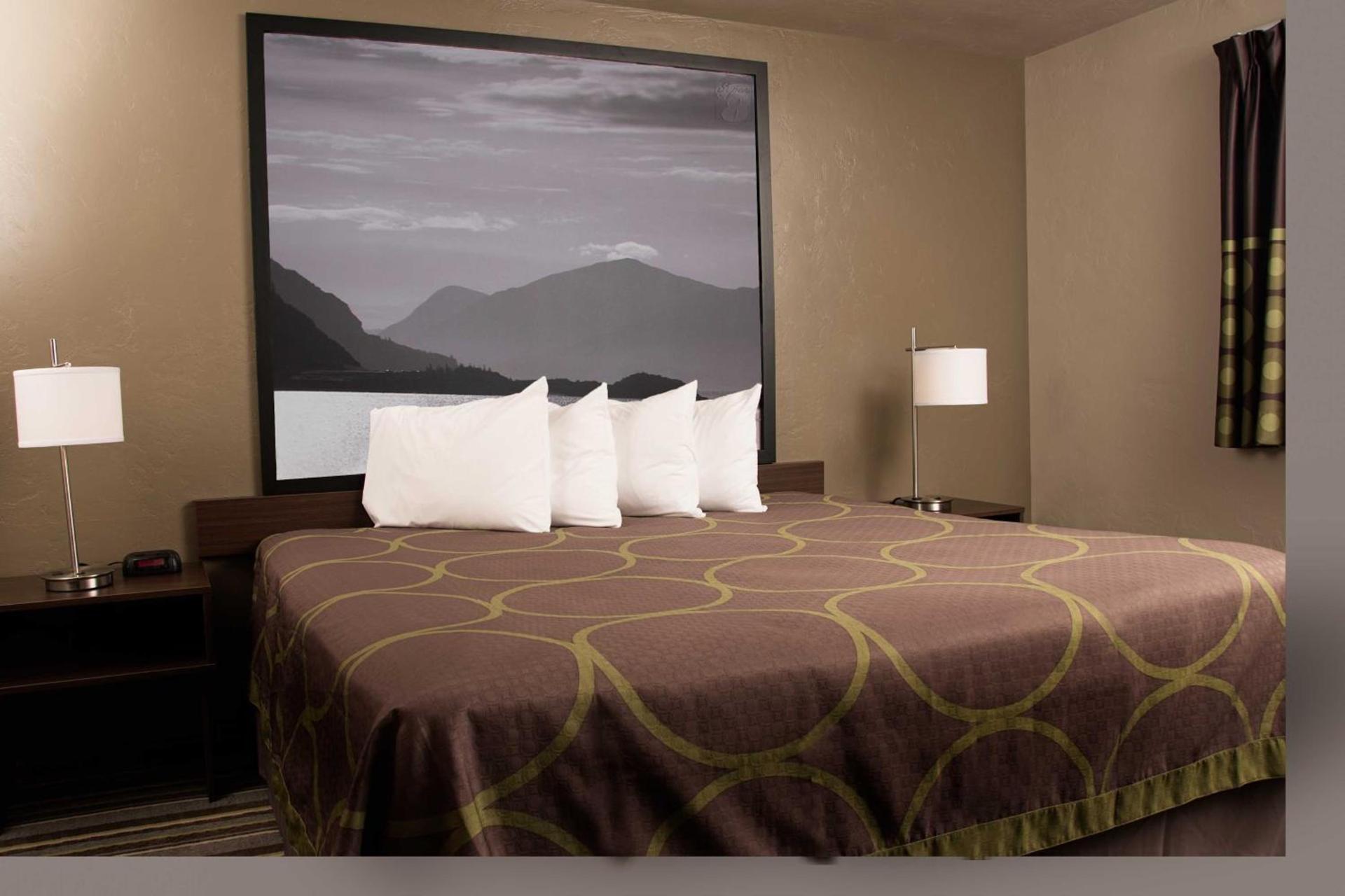 Super 8 by Wyndham Juneau photo 24