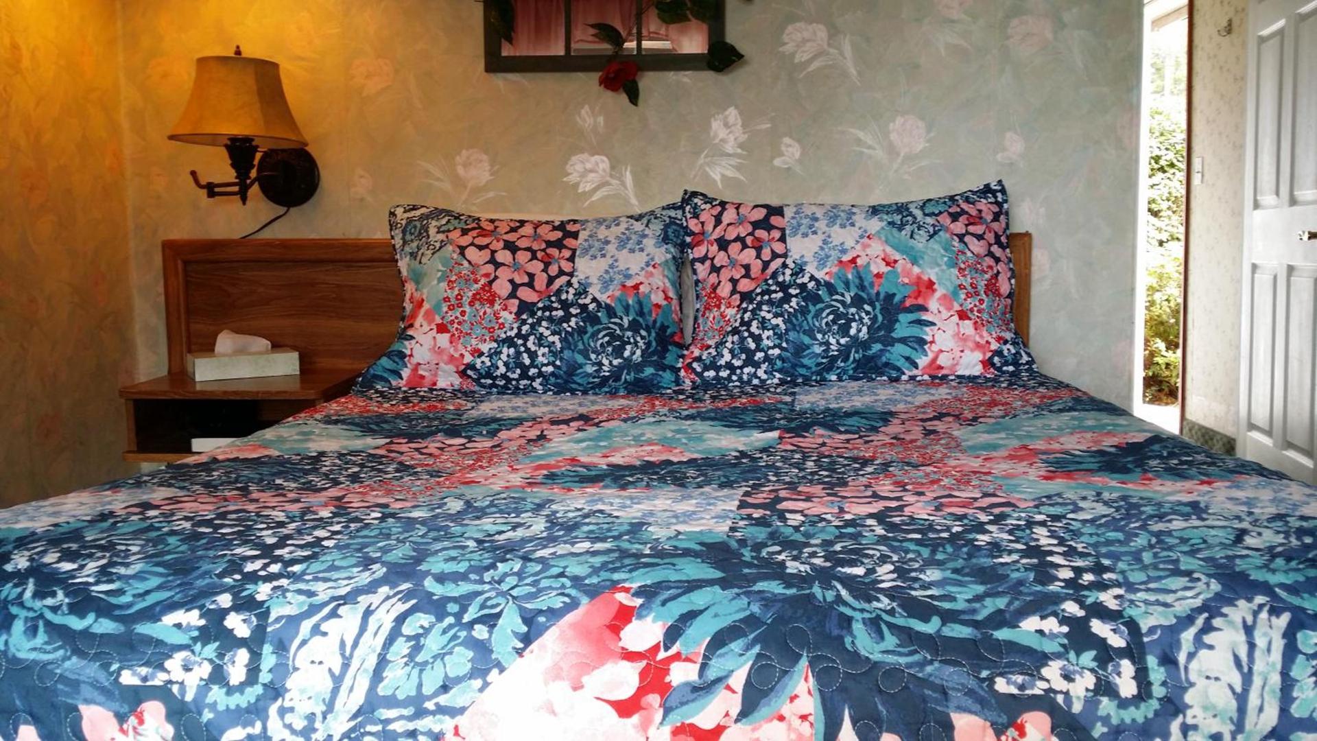 Bennett Bay Inn photo 2