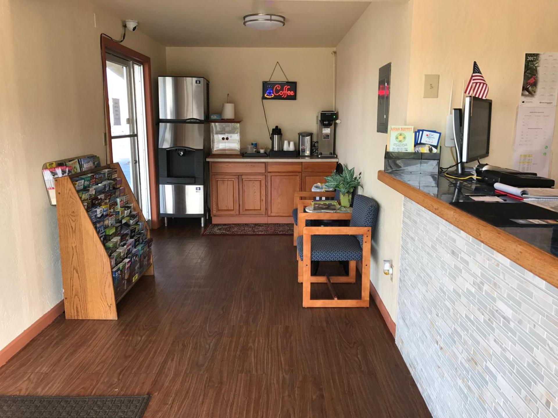 Aircrest Motel photo 40