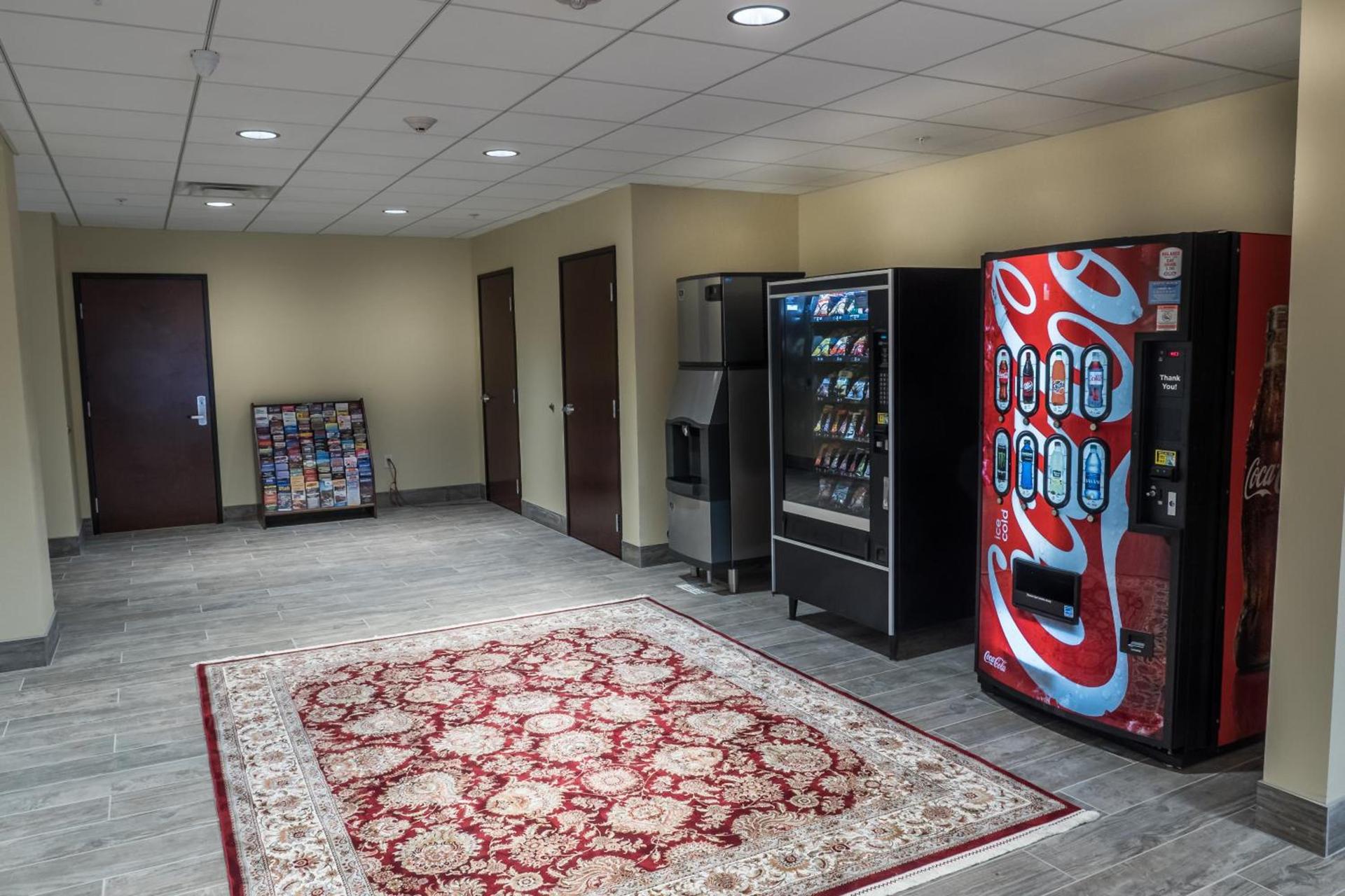 Skyline Hotel and Casino photo 12