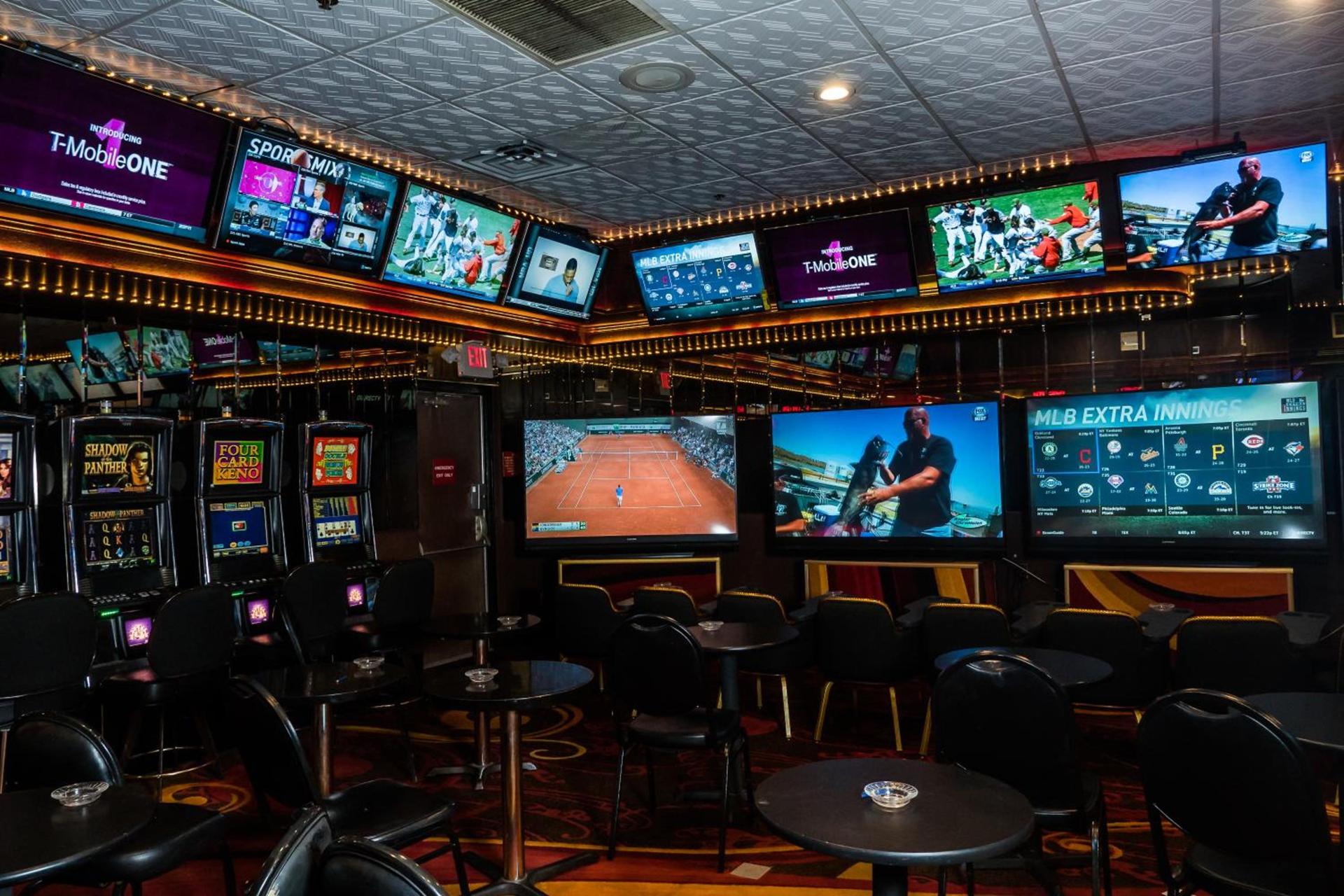 Skyline Hotel and Casino photo 37