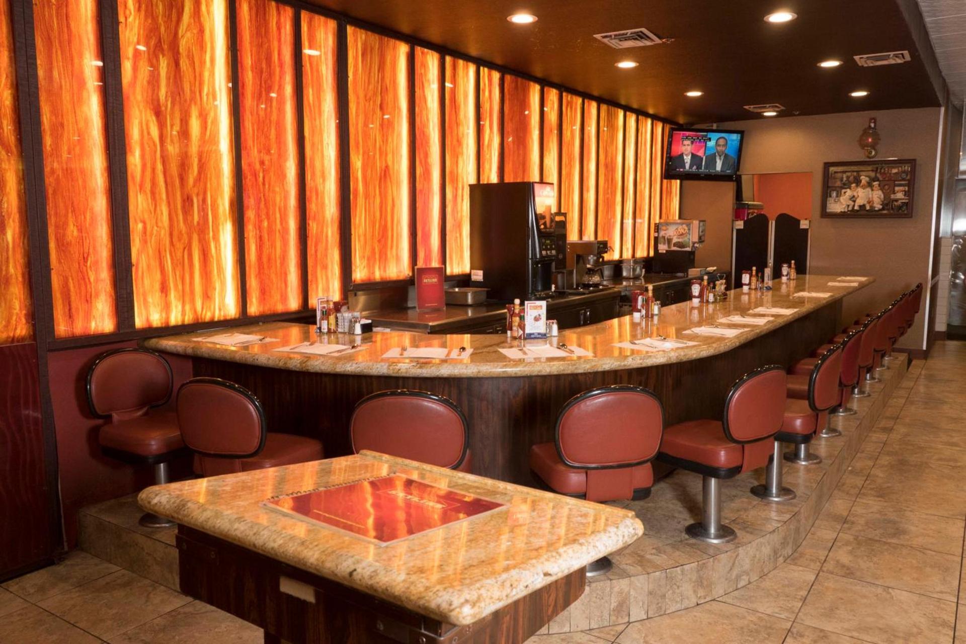 Skyline Hotel and Casino photo 31