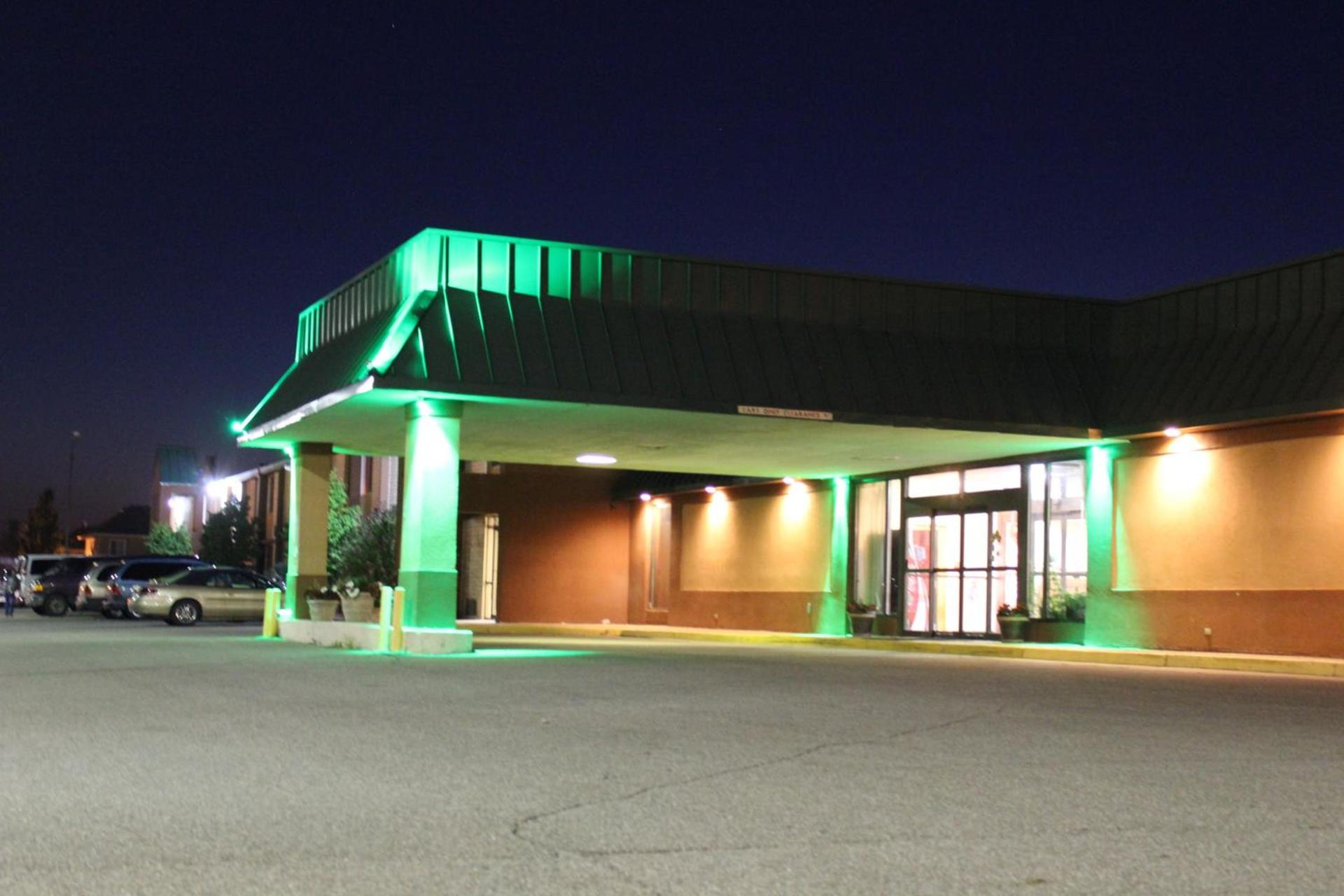 Travelodge by Wyndham Sturgis photo 5