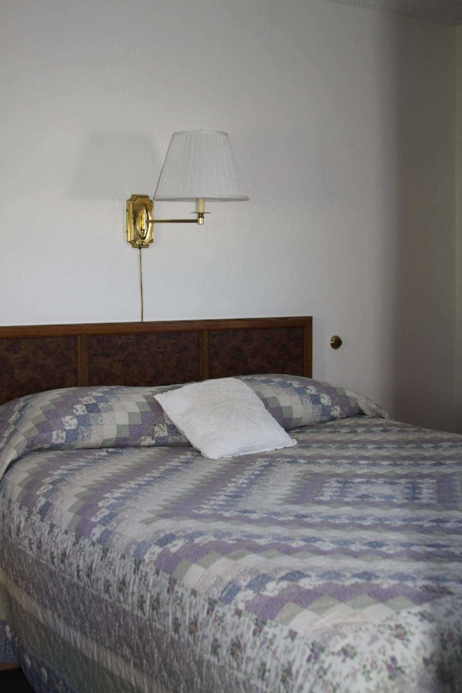 Sleep For Less Motel photo 9