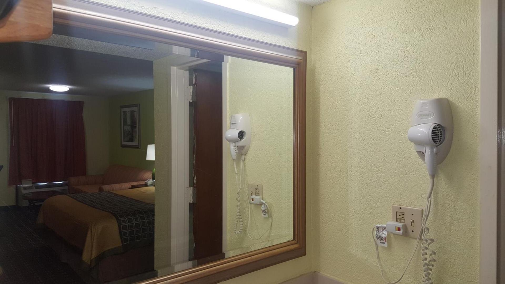 American Inn Columbia photo 55