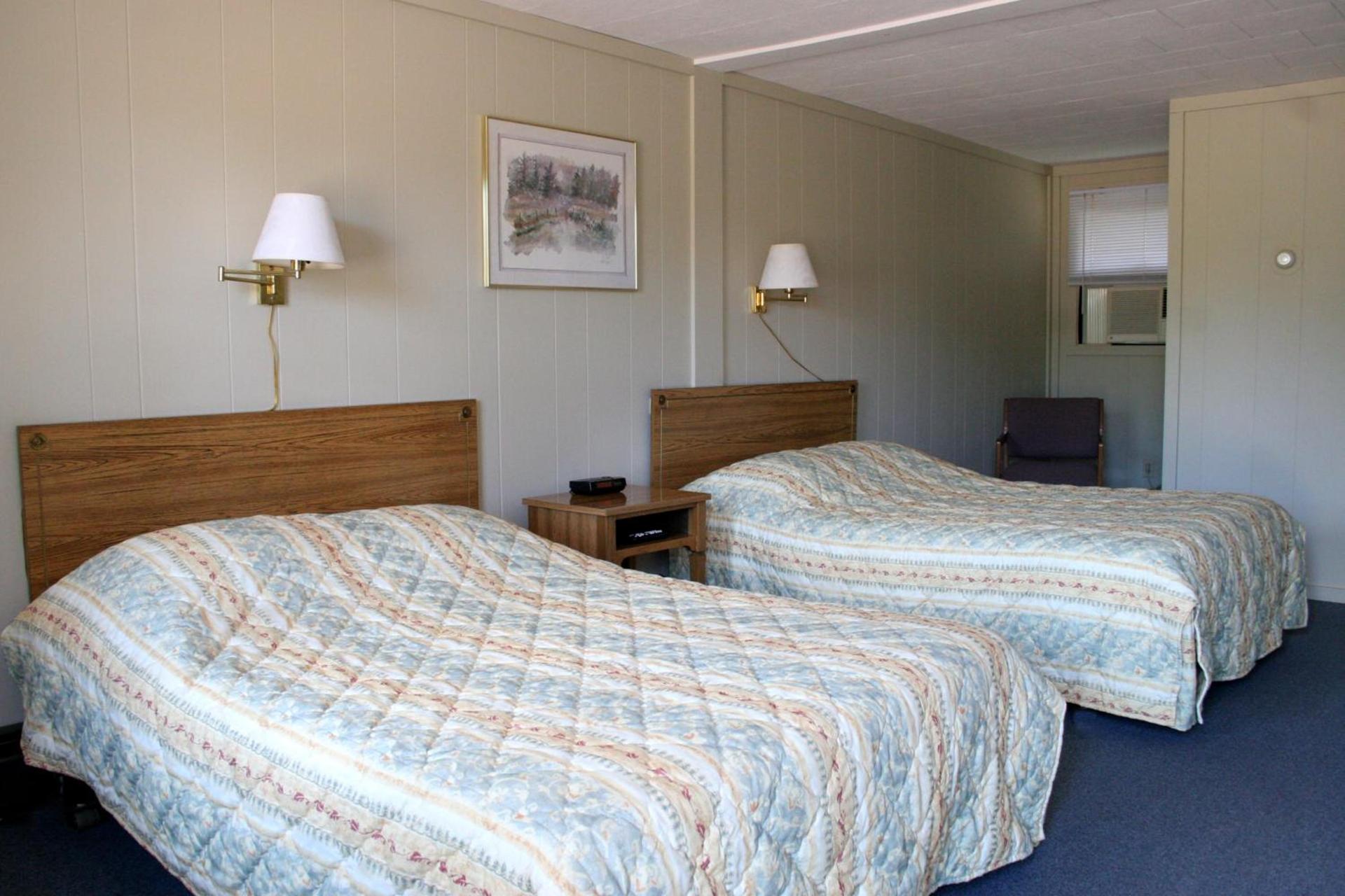 Bluffs Inn photo 7