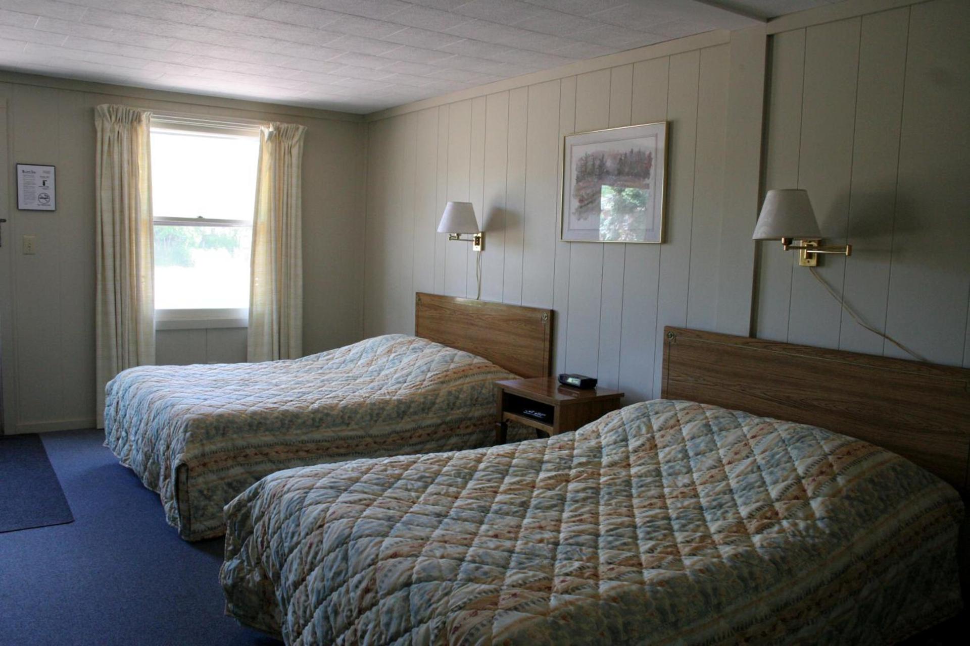 Bluffs Inn photo 8