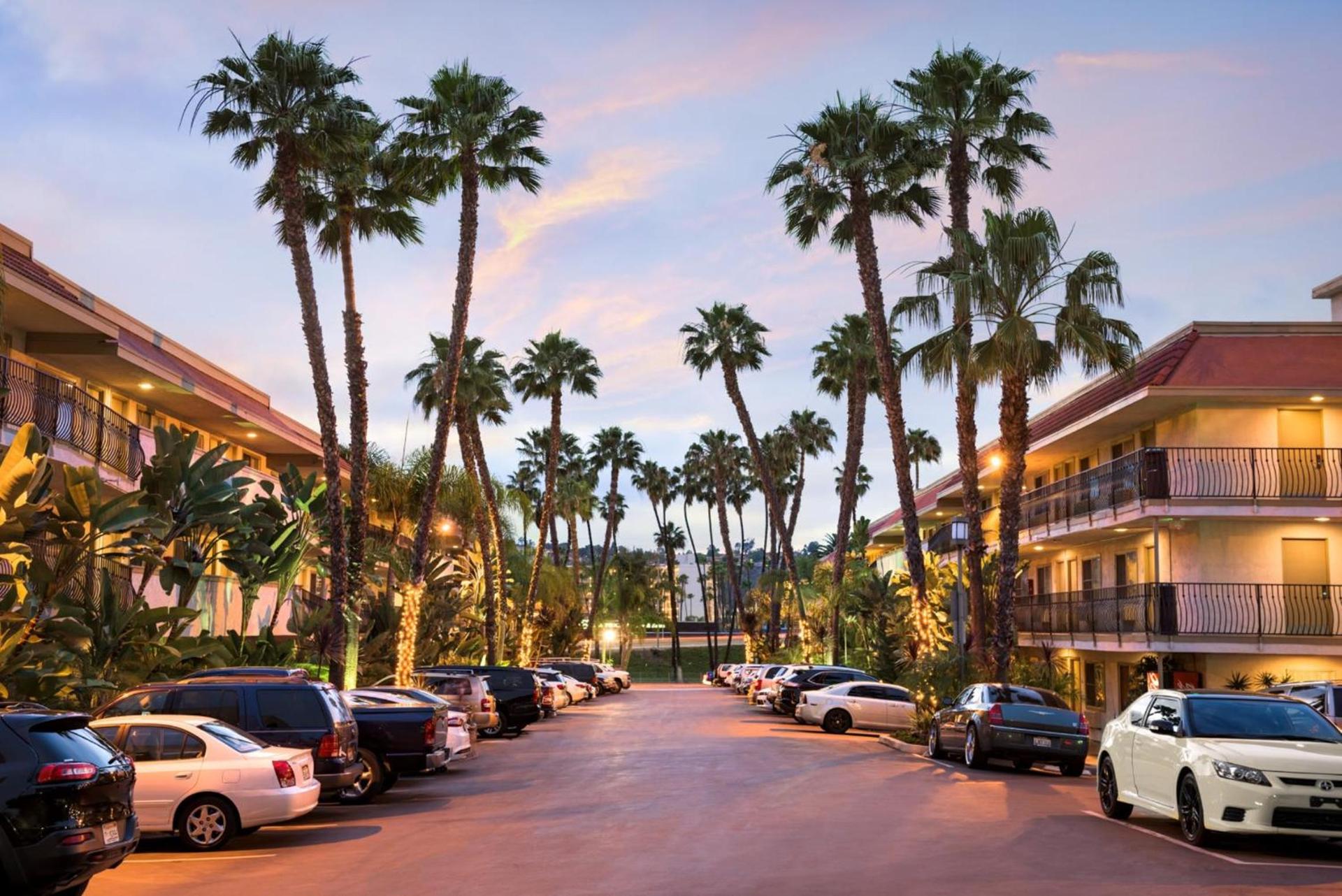 Days Inn by Wyndham San Diego Hotel Circle photo 47