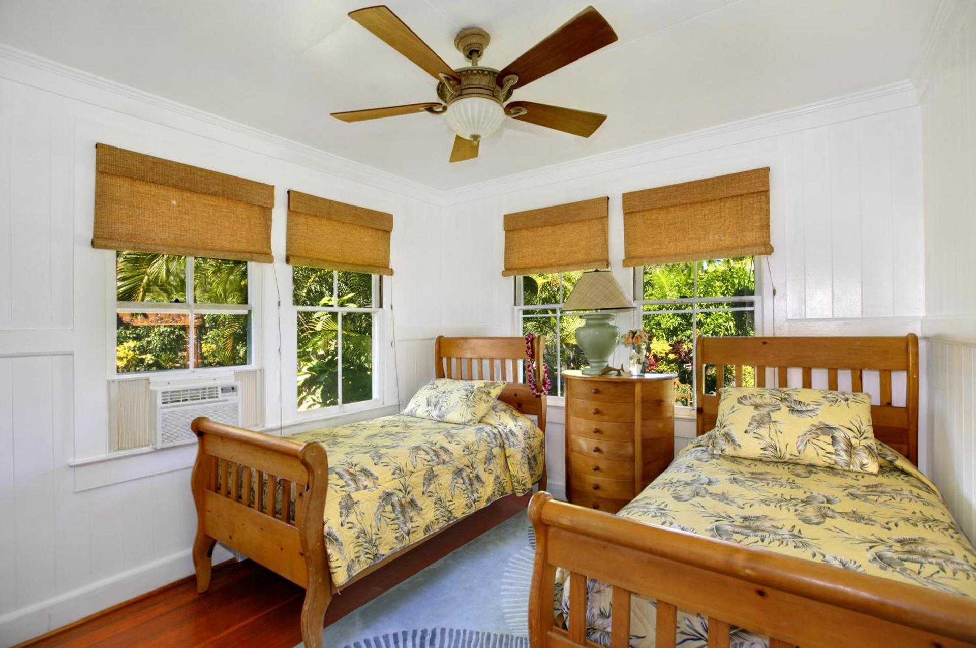 Fern Grotto Inn photo 15