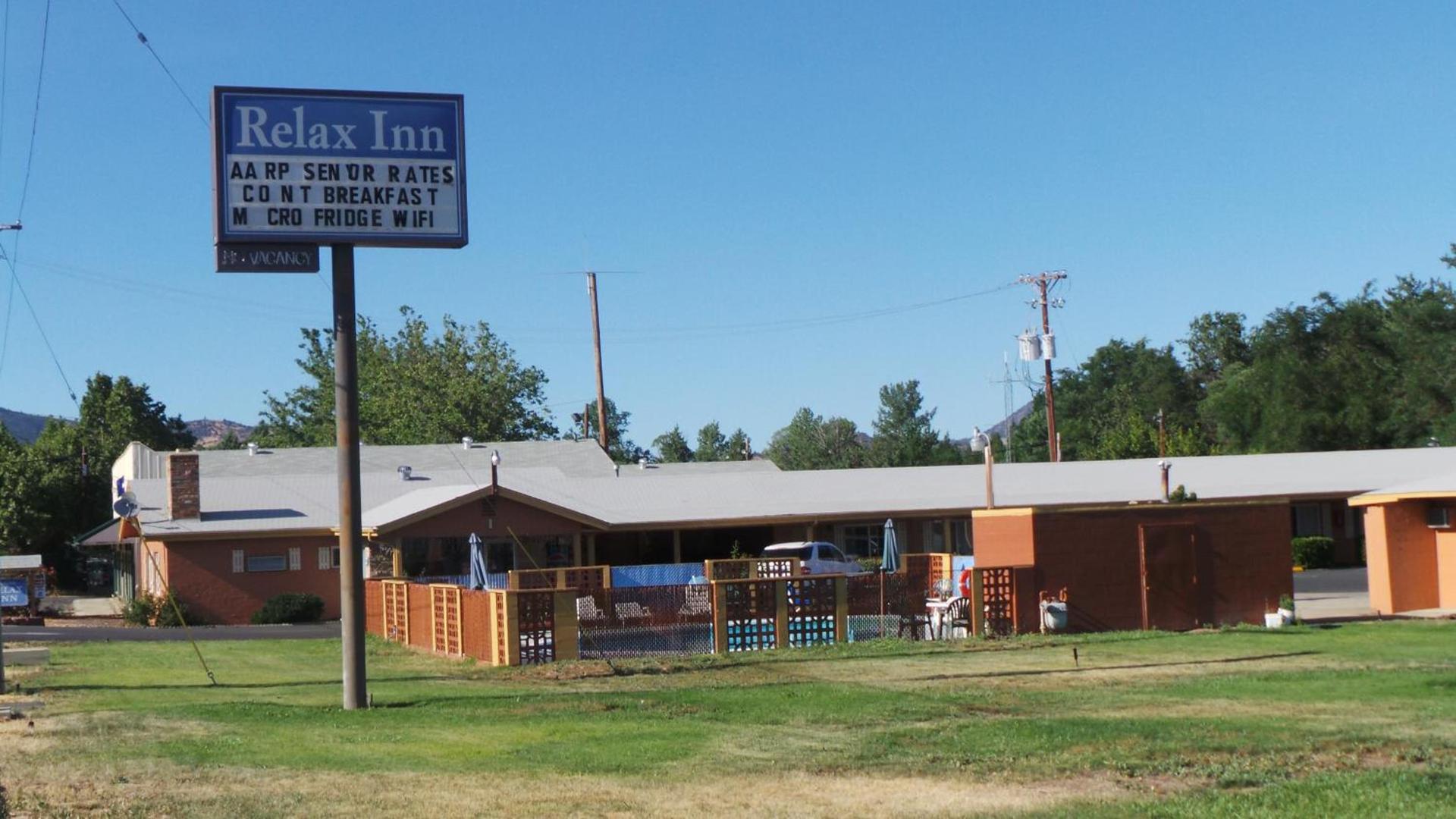 Relax Inn Yreka photo 2