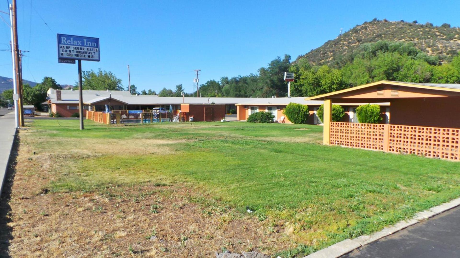Relax Inn Yreka photo 13