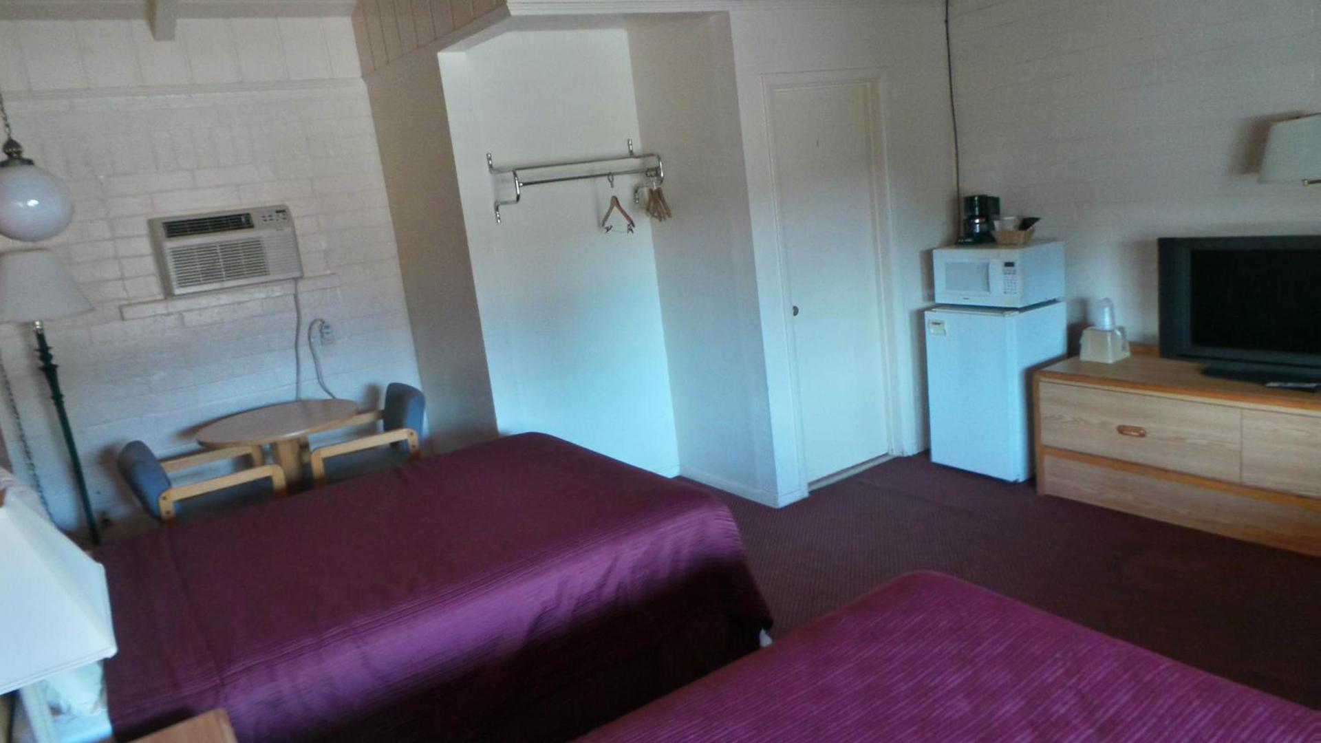 Relax Inn Yreka photo 19