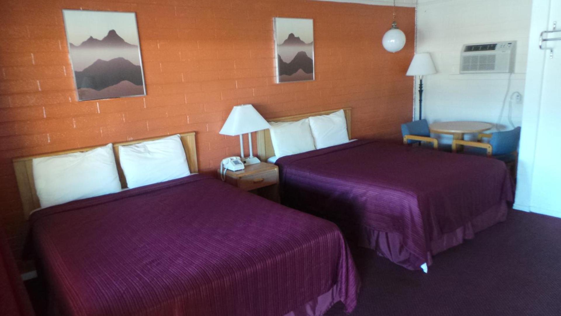 Relax Inn Yreka photo 20
