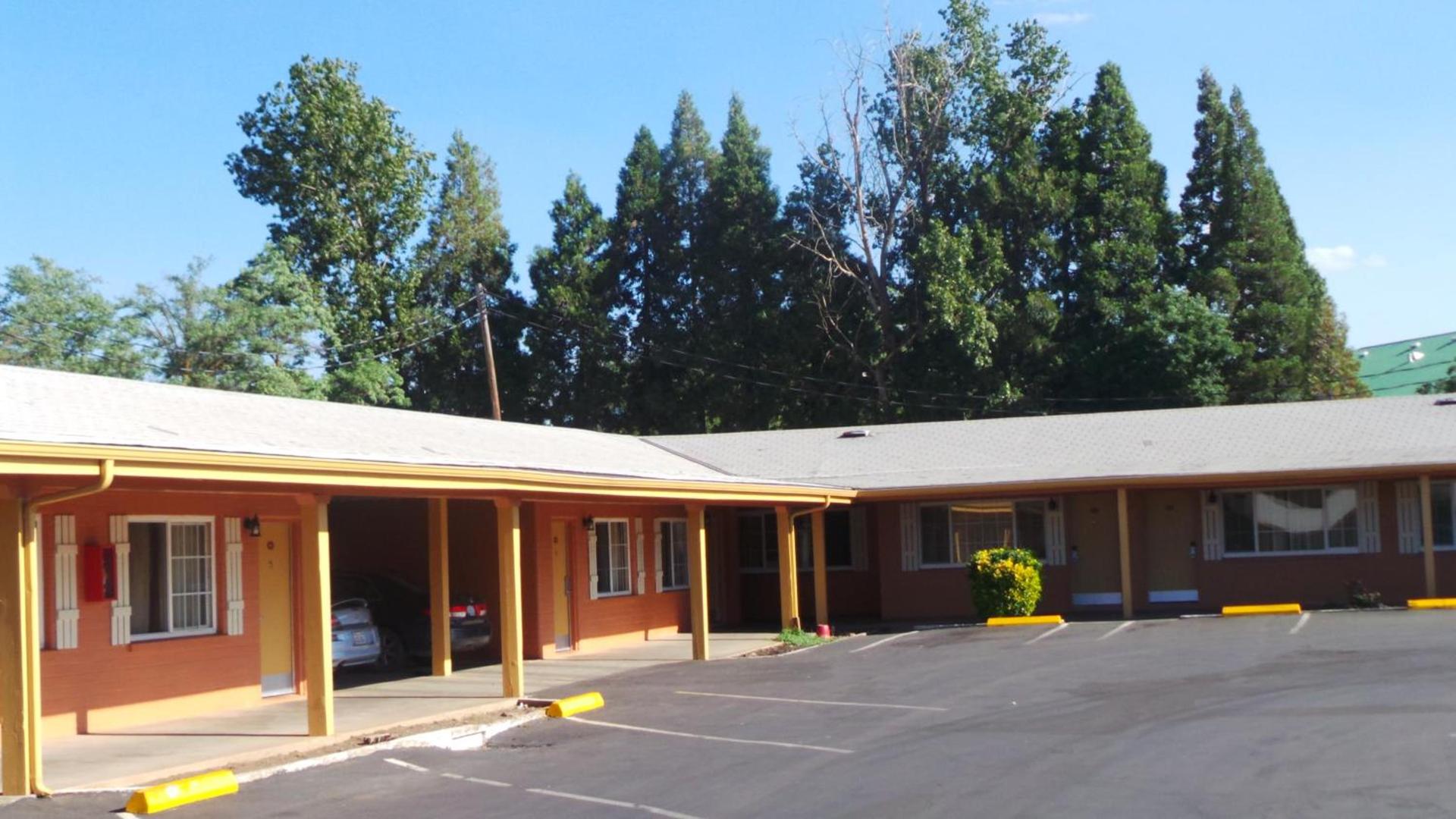 Relax Inn Yreka photo 23