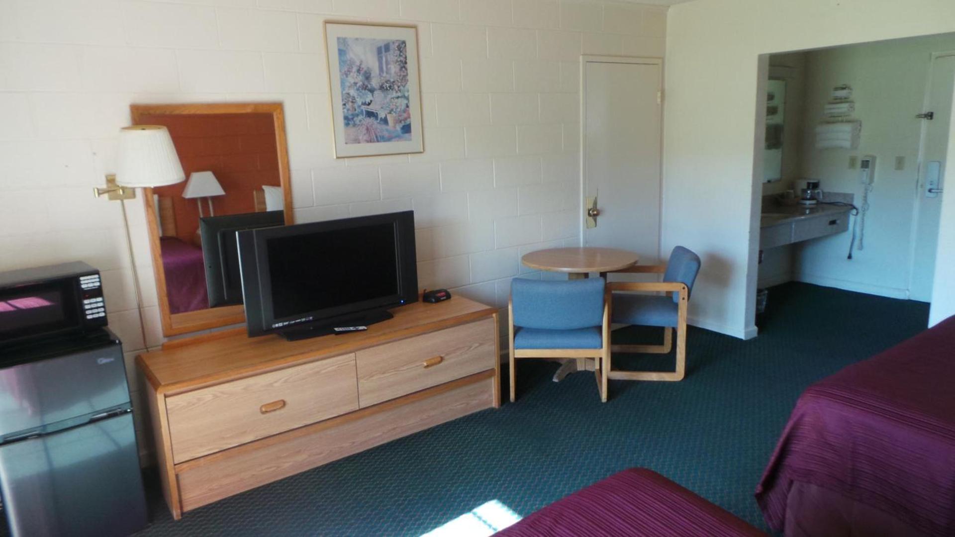 Relax Inn Yreka photo 26