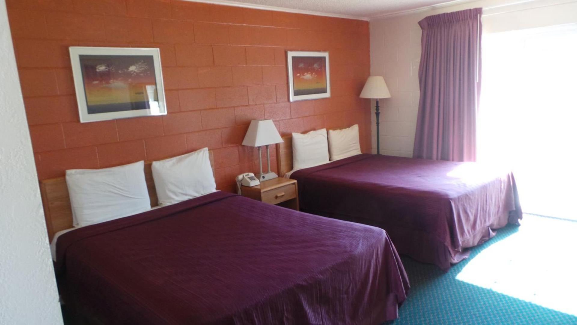 Relax Inn Yreka photo 28