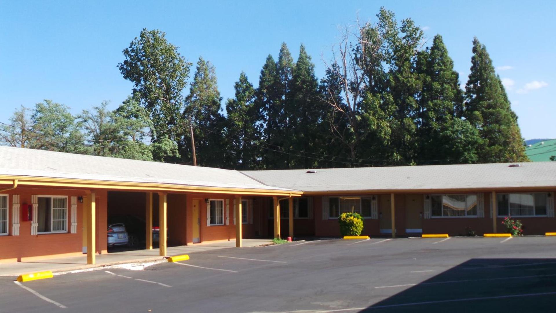 Relax Inn Yreka photo 29