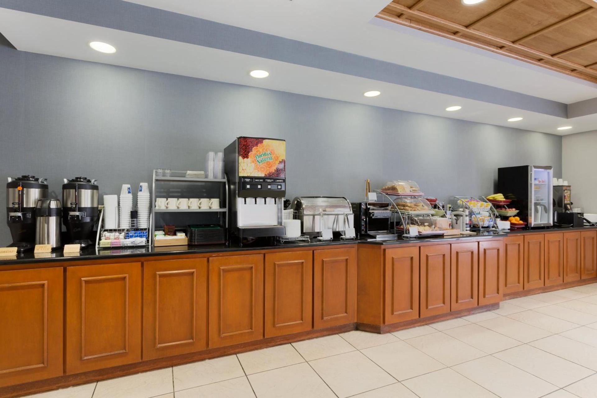 Wingate by Wyndham Sylvania-Toledo photo 46