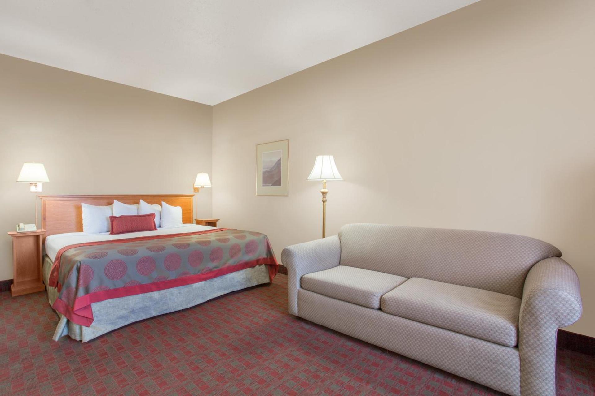 Ramada by Wyndham St George photo 11