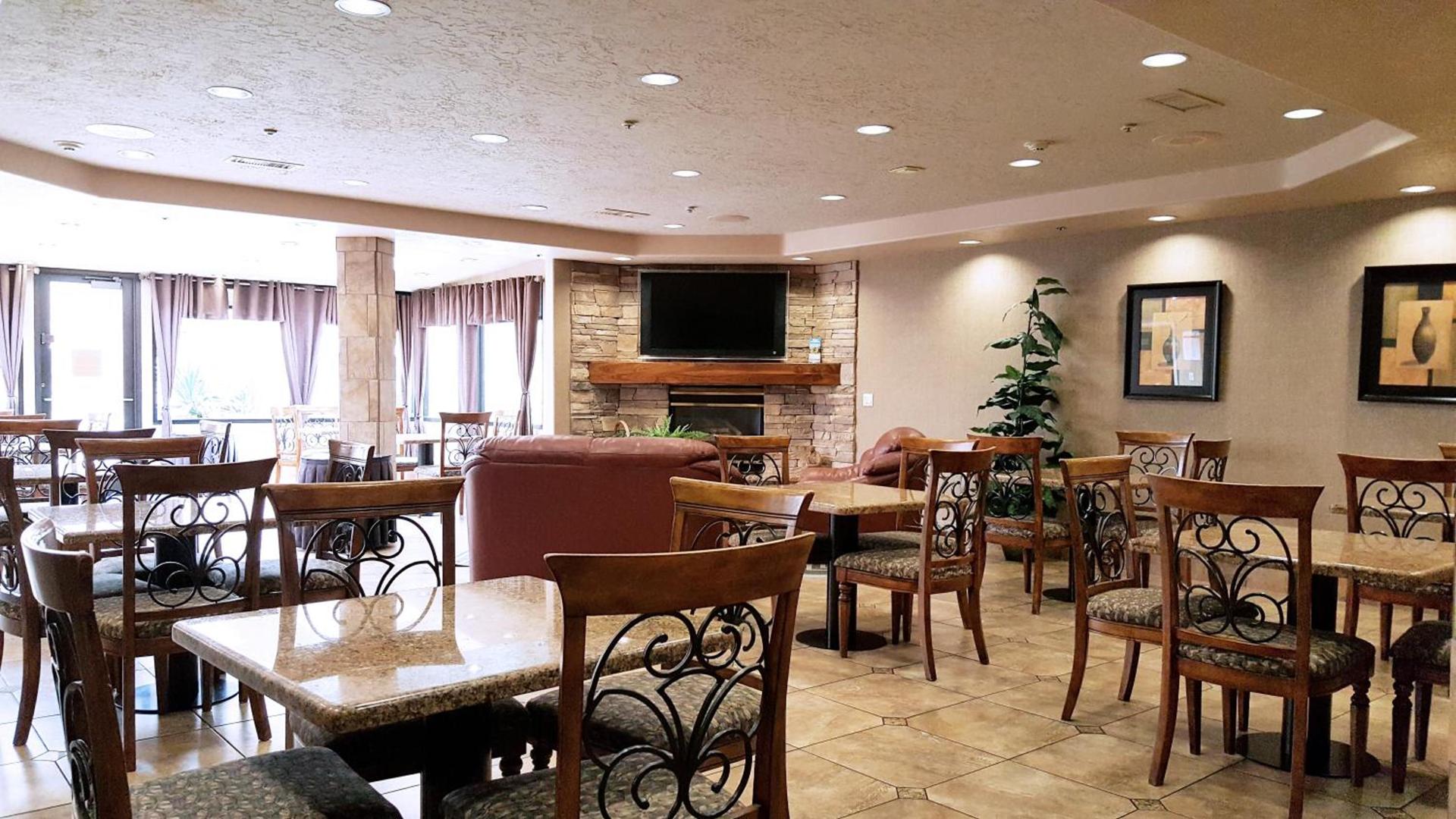 Ramada by Wyndham St George photo 6