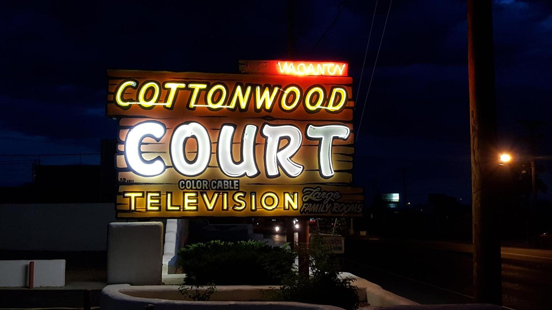 Cottonwood Court Motel photo 5