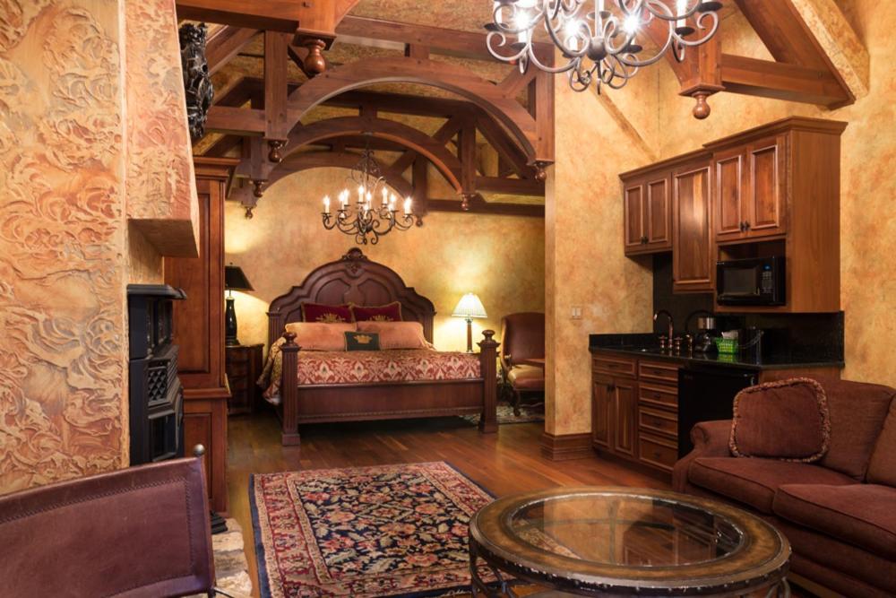 Landoll's Mohican Castle photo 67