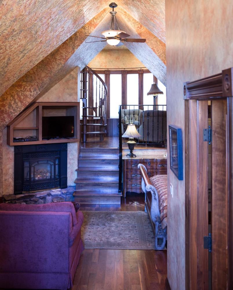 Landoll's Mohican Castle photo 50