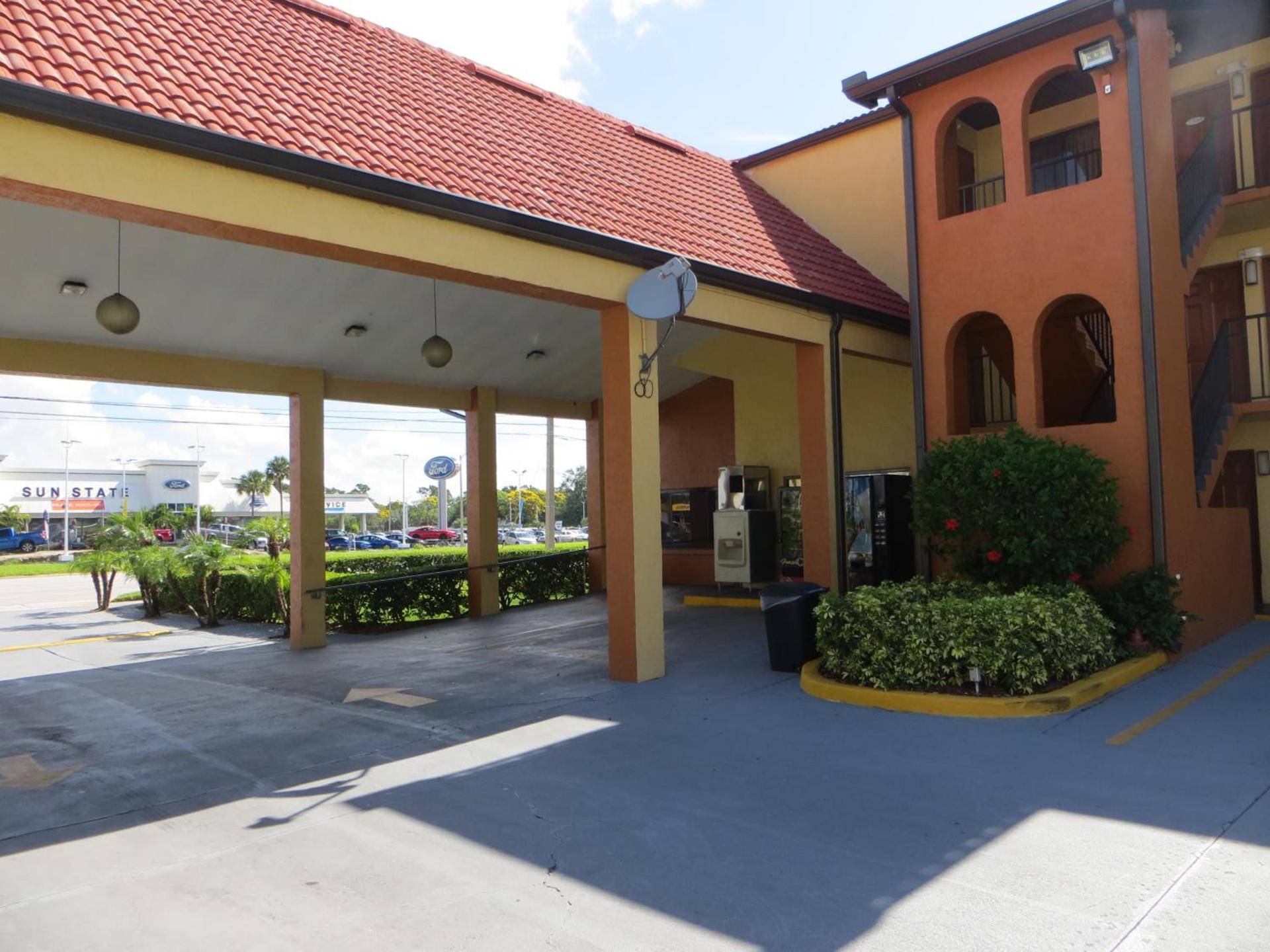 Budget Inn Of Orlando Downtown photo 9