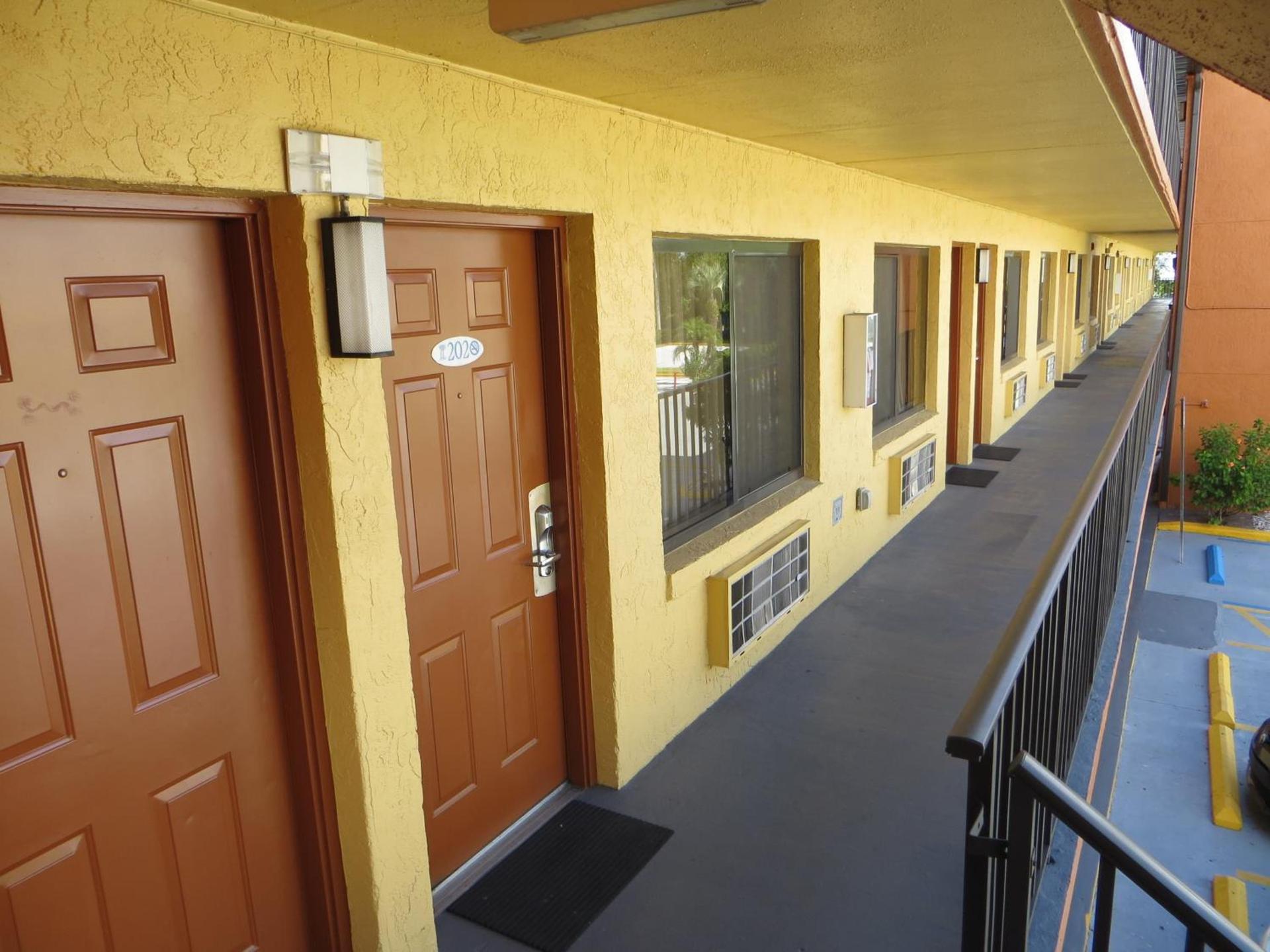 Budget Inn Of Orlando Downtown photo 10