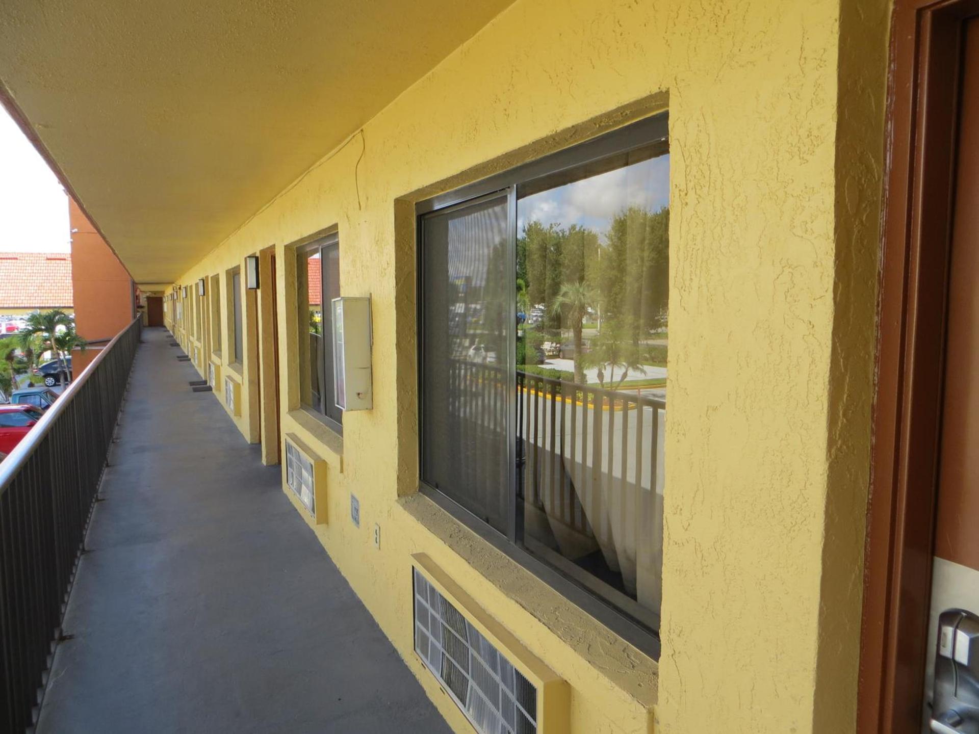 Budget Inn Of Orlando Downtown photo 11