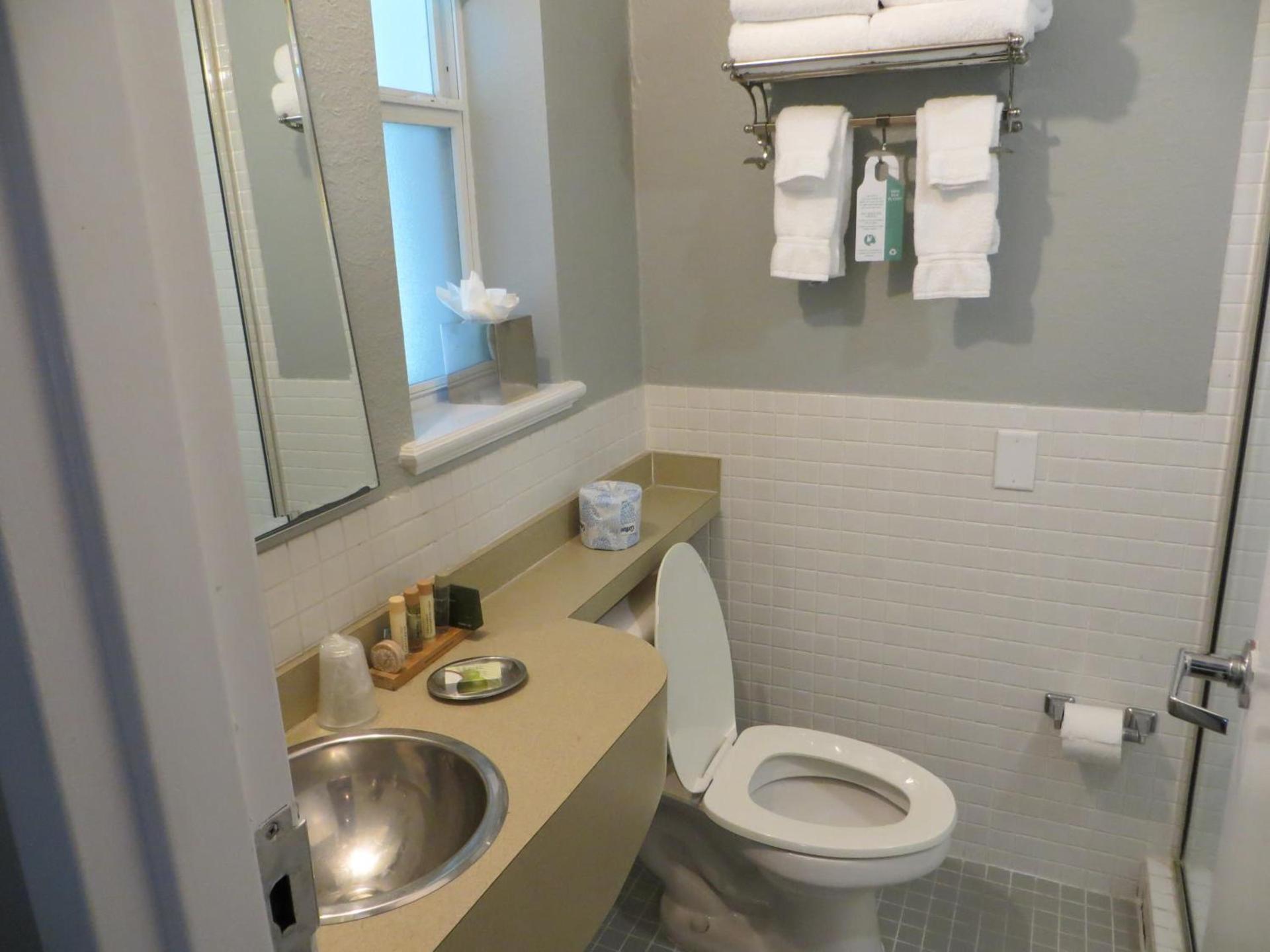 The EO Inn - Downtown Orlando photo 55