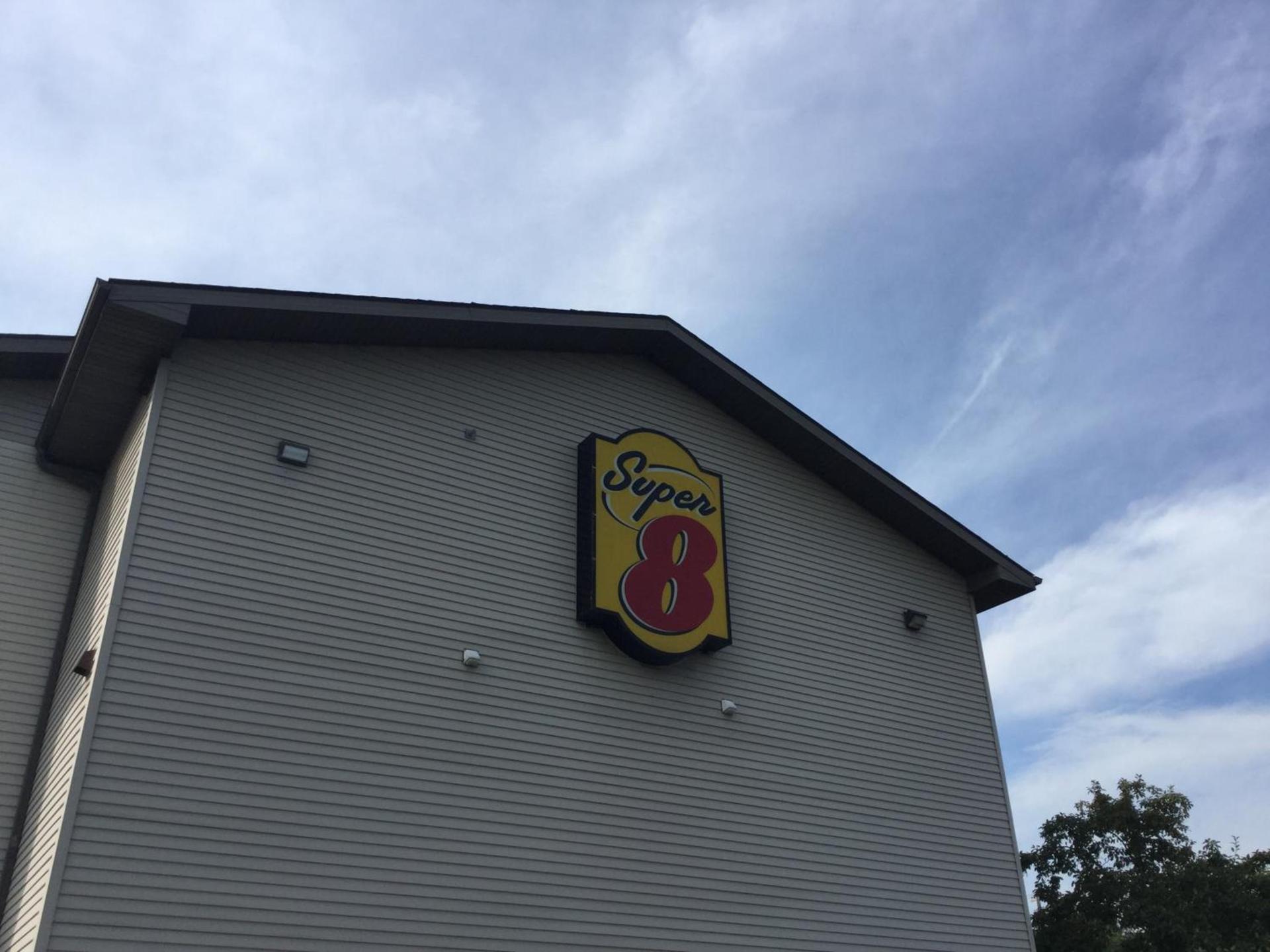 Super 8 by Wyndham New Stanton photo 33