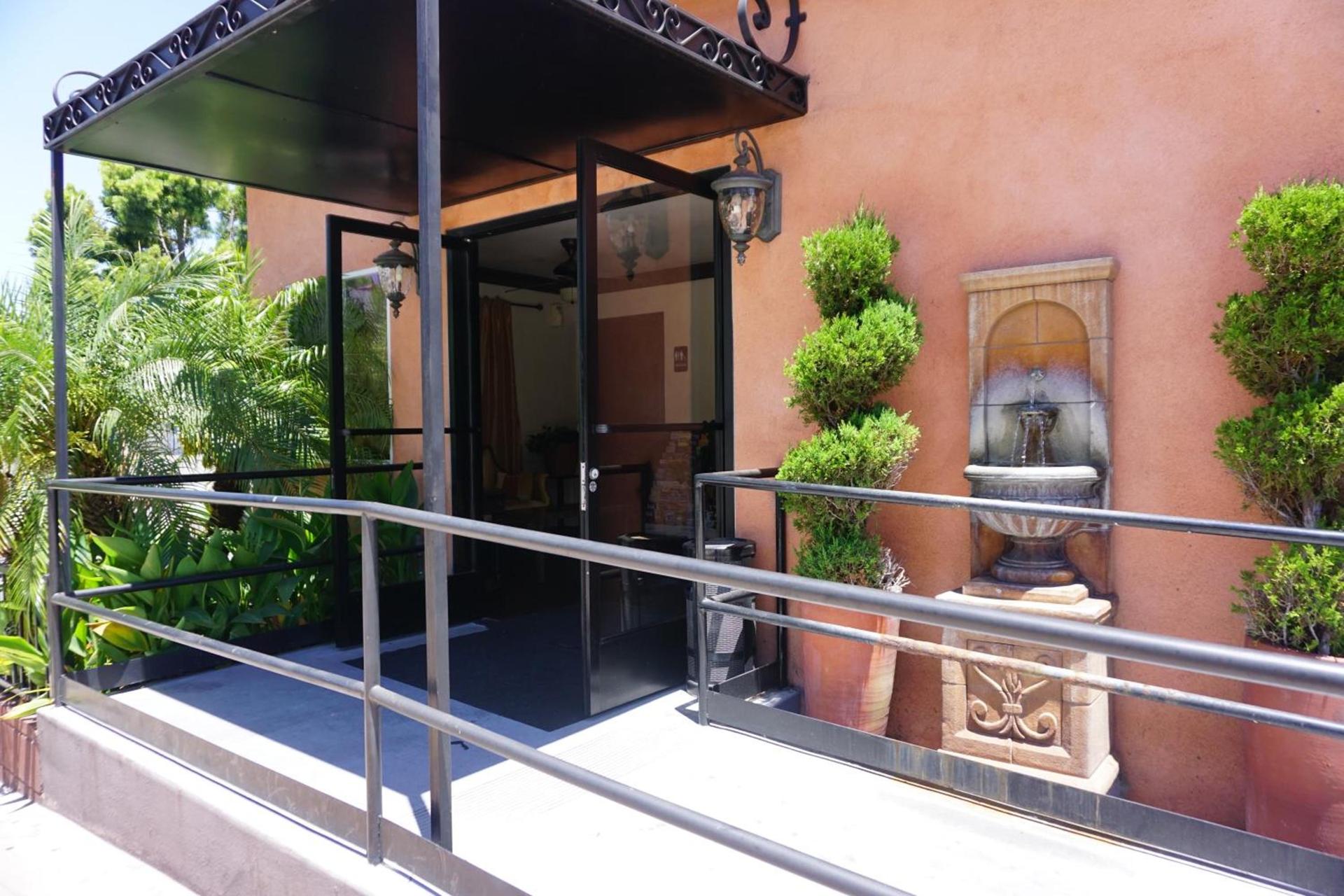 Casa Bella Inn Downtown LA photo 6