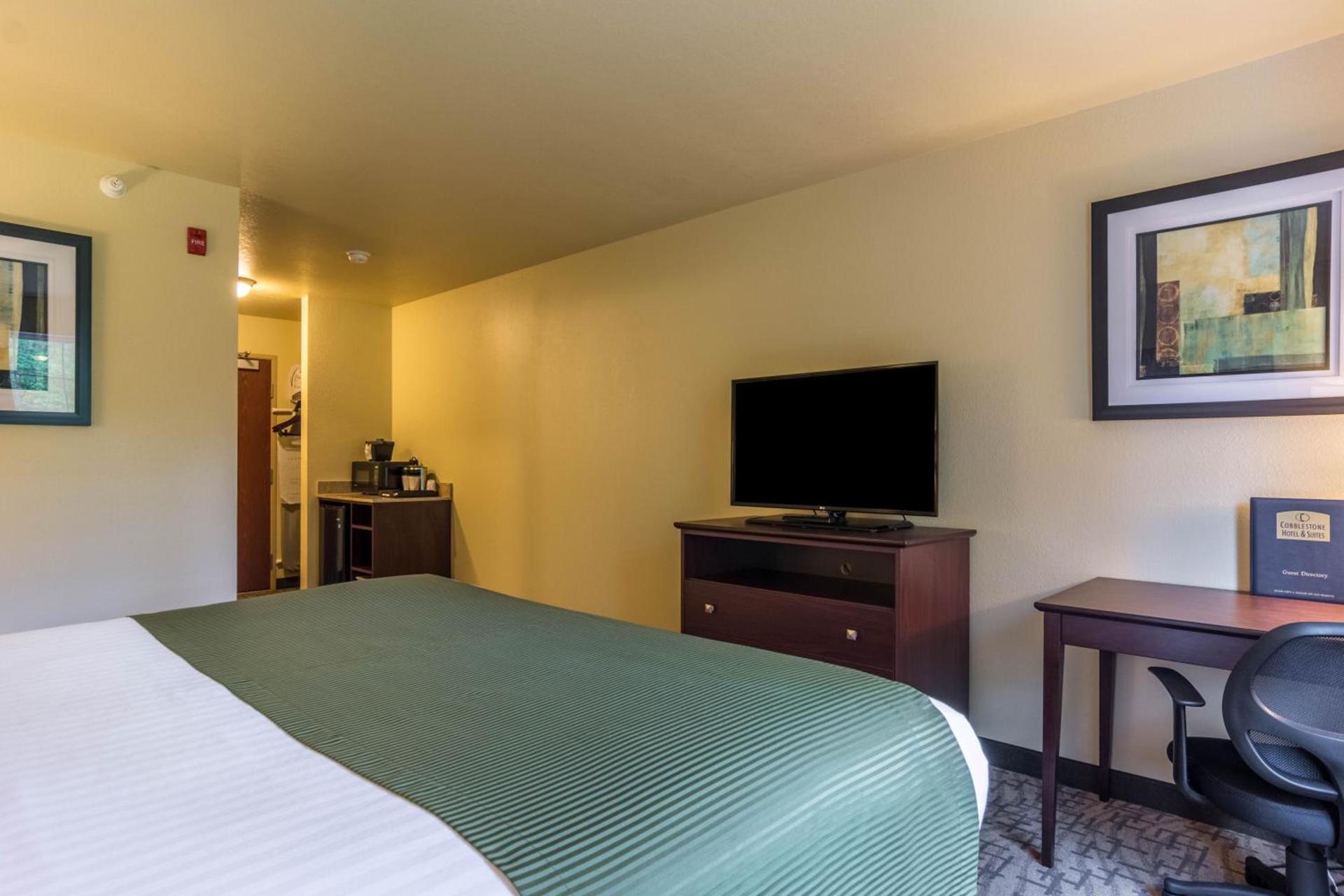Cobblestone Hotel & Suites - Harborcreek photo 33