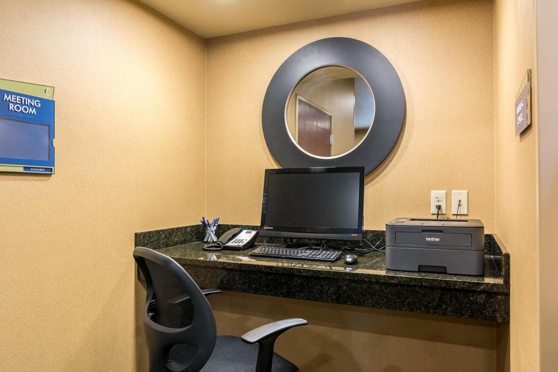 Cobblestone Hotel & Suites - Harborcreek photo 11