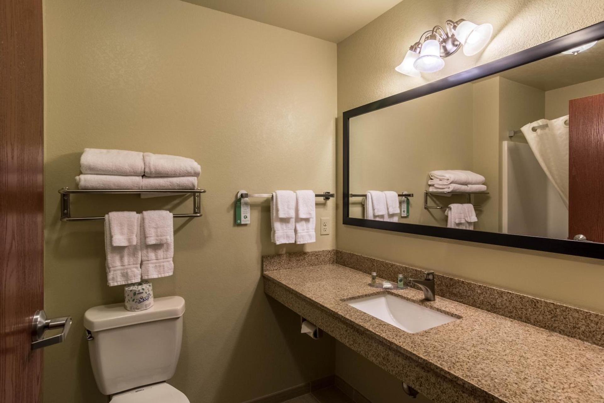 Cobblestone Hotel & Suites - Harborcreek photo 31