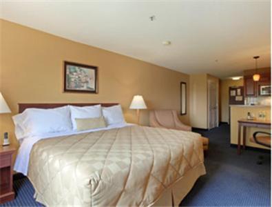 Ramada by Wyndham Catlettsburg Ashland photo 6