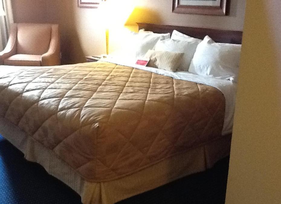 Ramada by Wyndham Catlettsburg Ashland photo 9