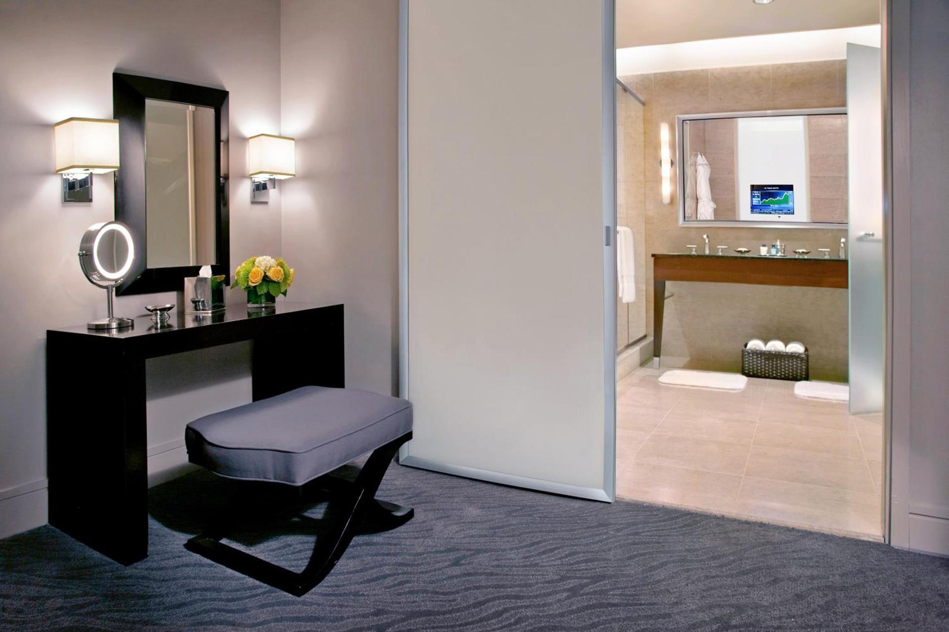 Trump International Hotel & Tower Chicago photo 19