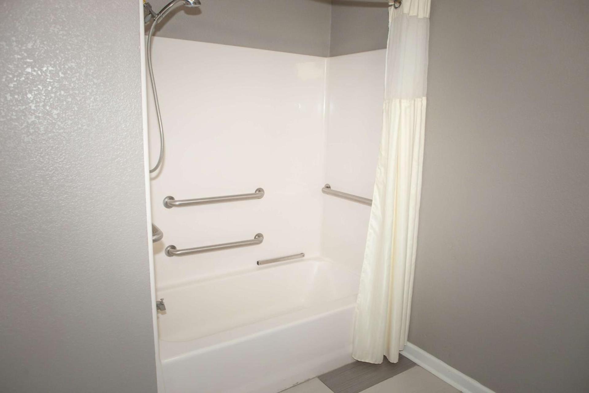 Best Western Commerce Inn photo 16
