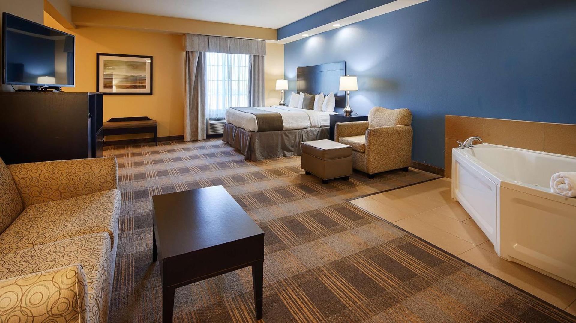 Best Western Plus Fort Worth Forest Hill Inn & Suites photo 11