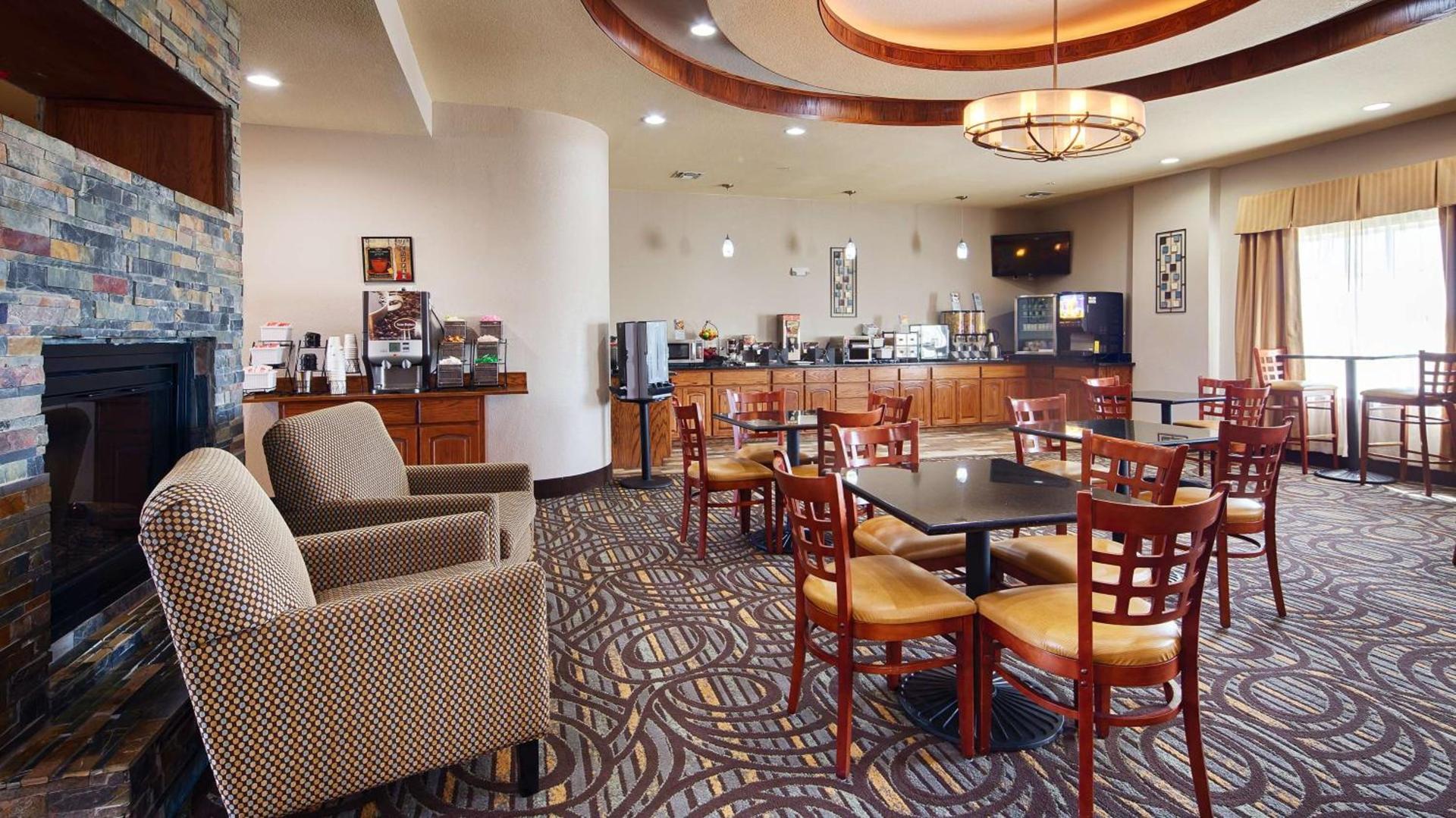 Best Western Plus Fort Worth Forest Hill Inn & Suites photo 5